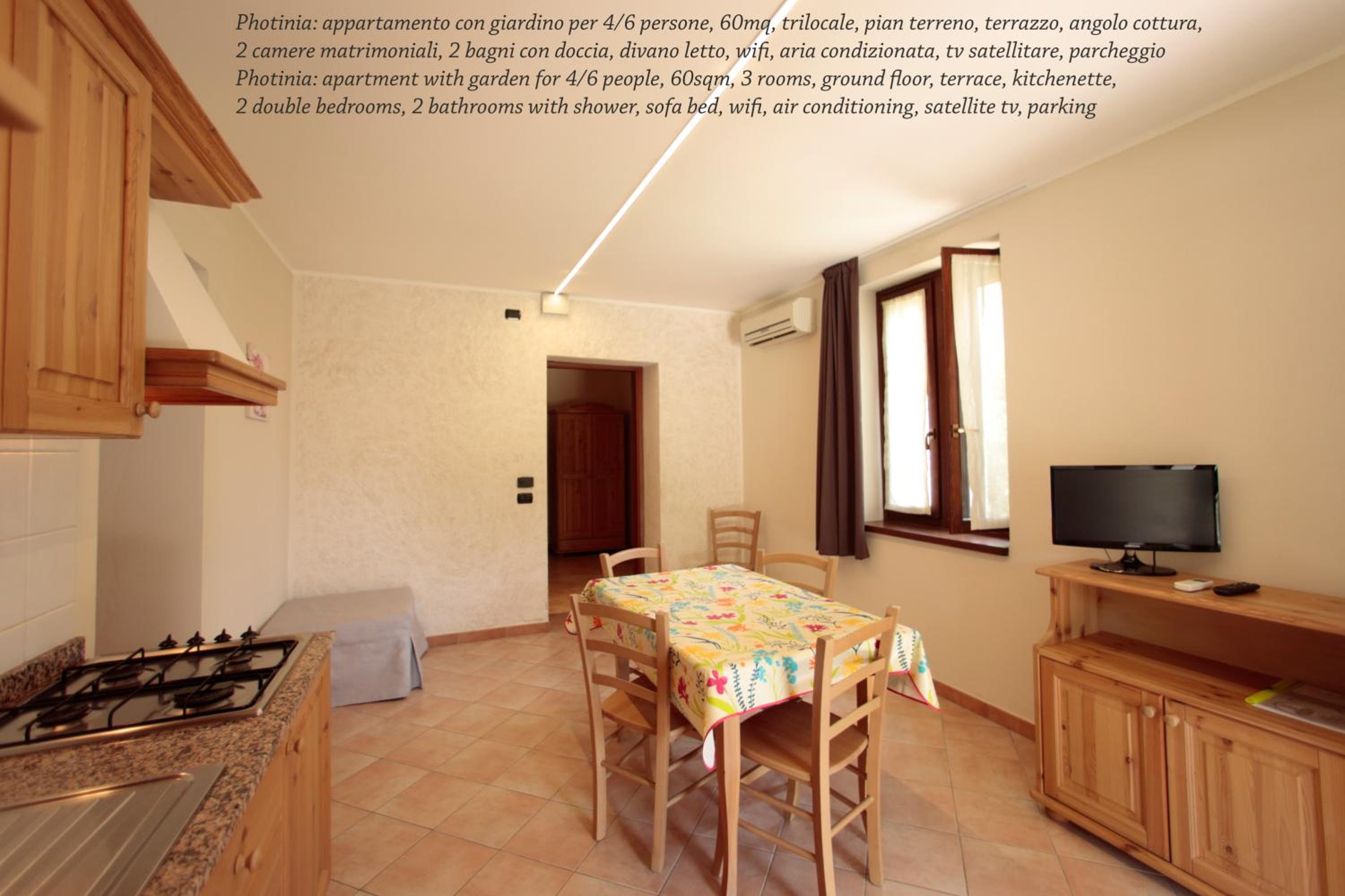 Apartment with Garden photo 3