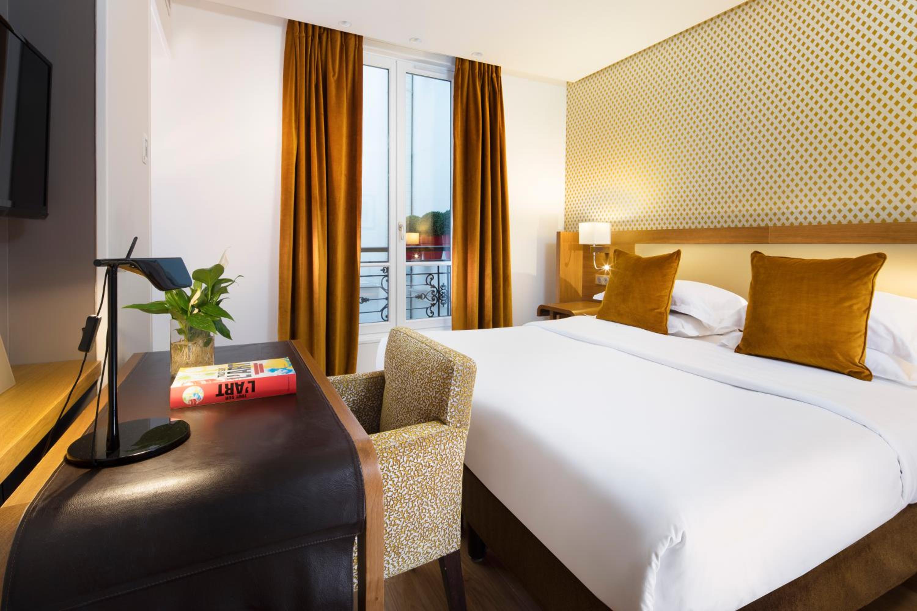 Classic Double Room