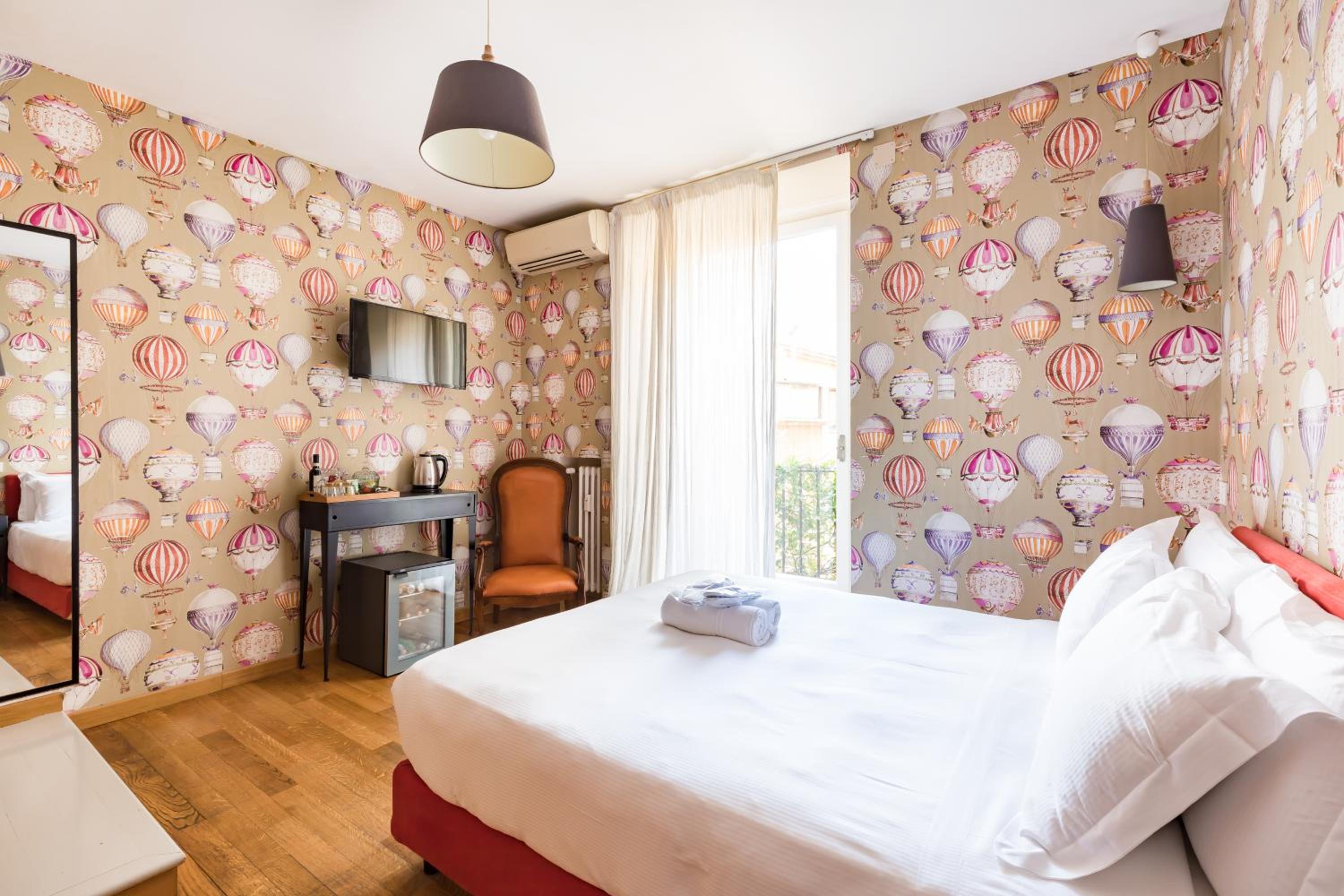 Superior Double or Twin Room photo 3