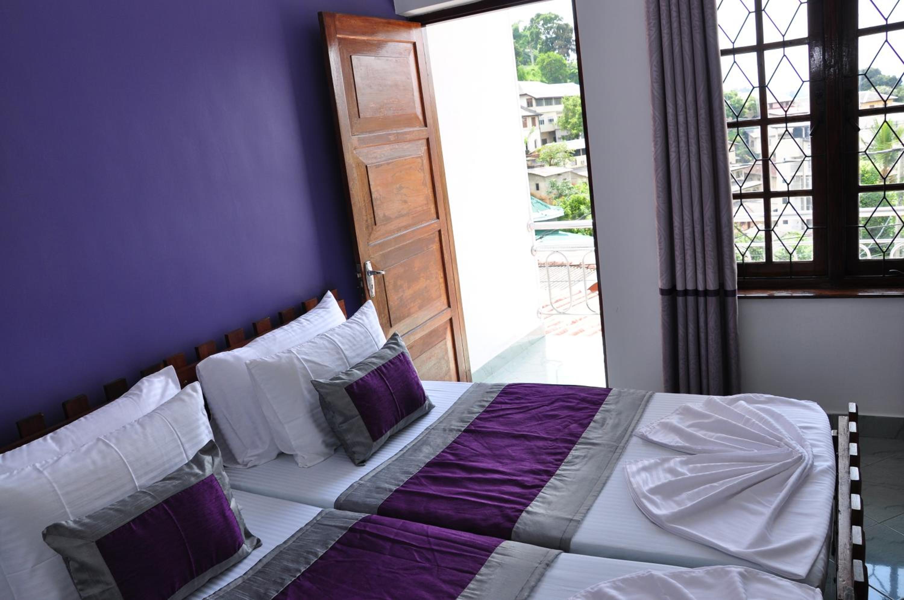 Twin Room with Balcony photo 2