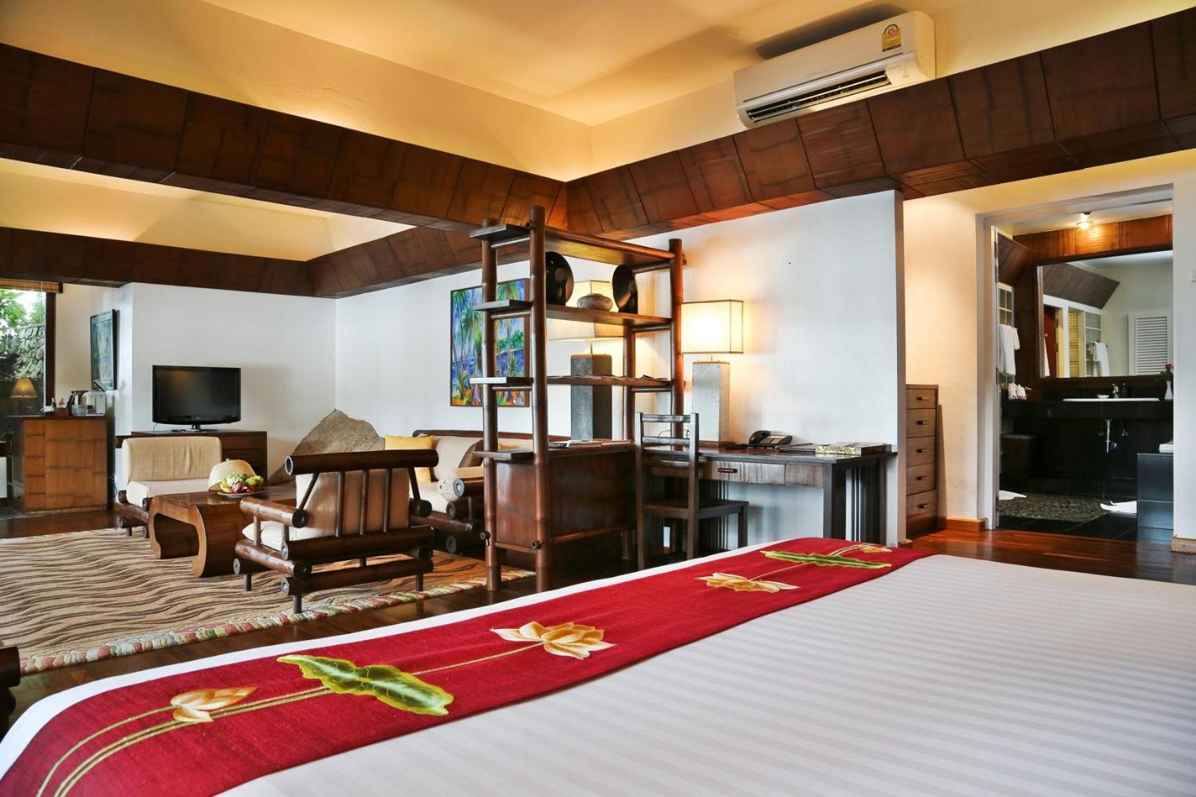 Suite5 - Photo 2