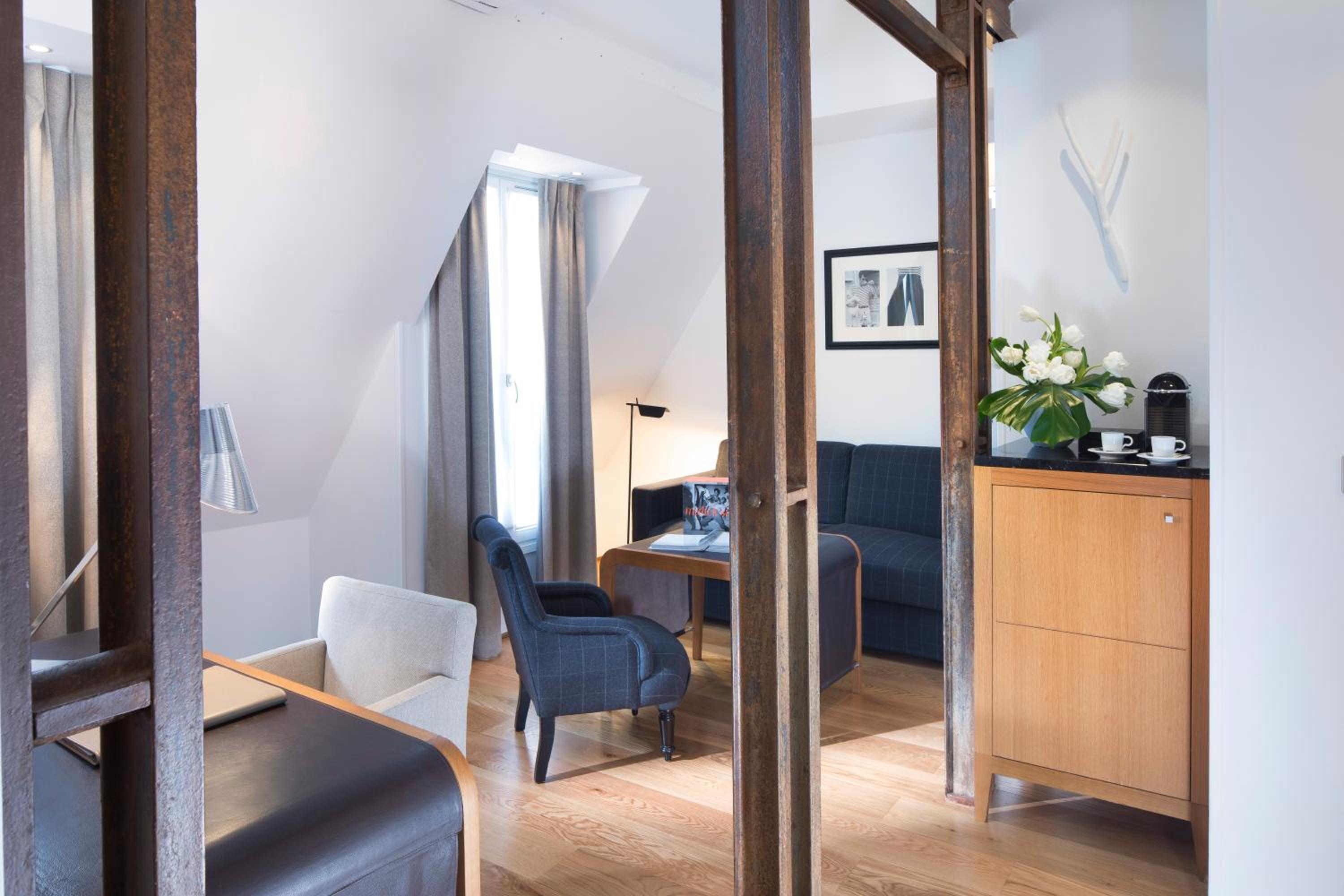 Suite with Sofa Bed