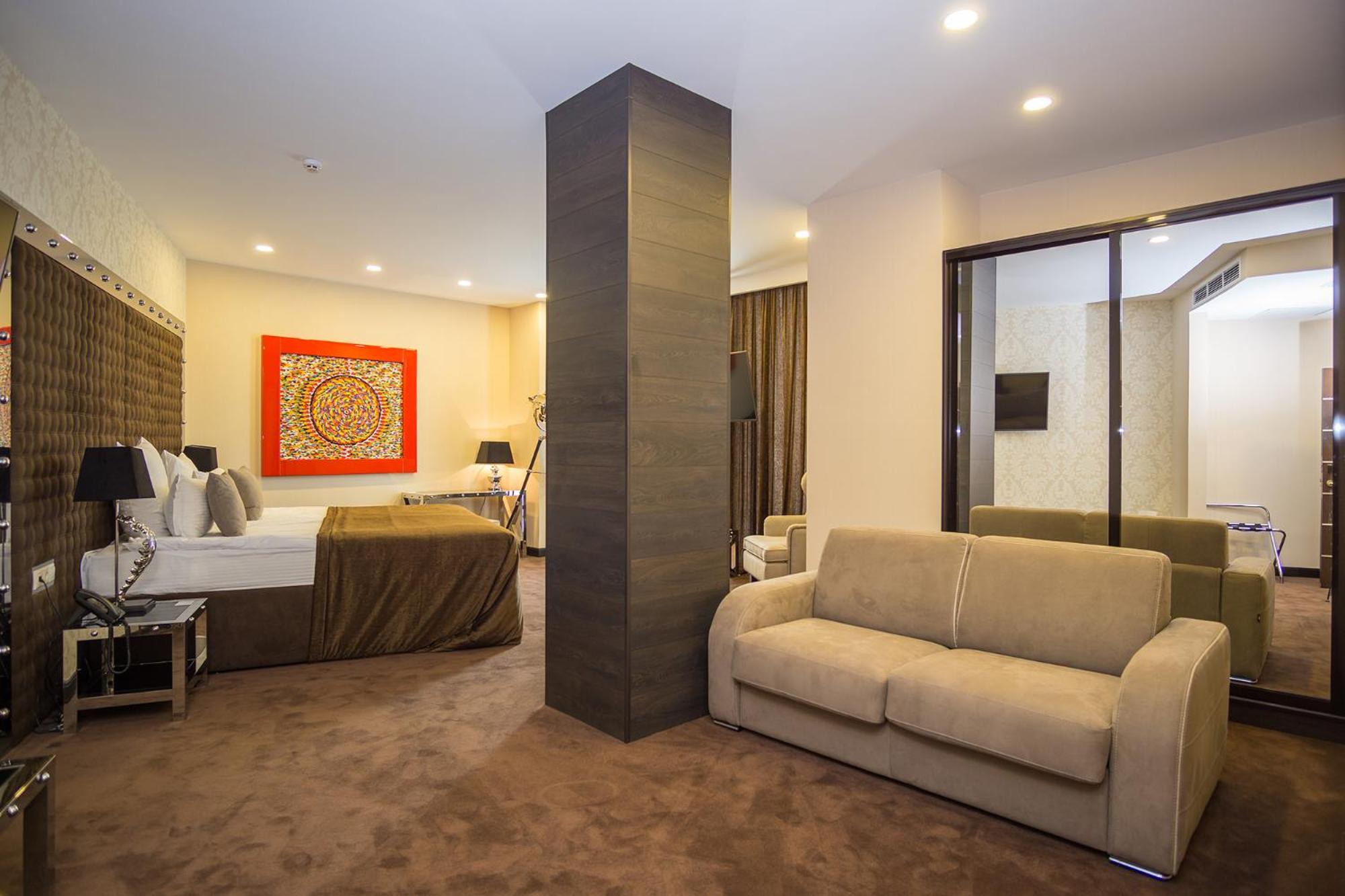 Superior Double or Twin Room photo 2