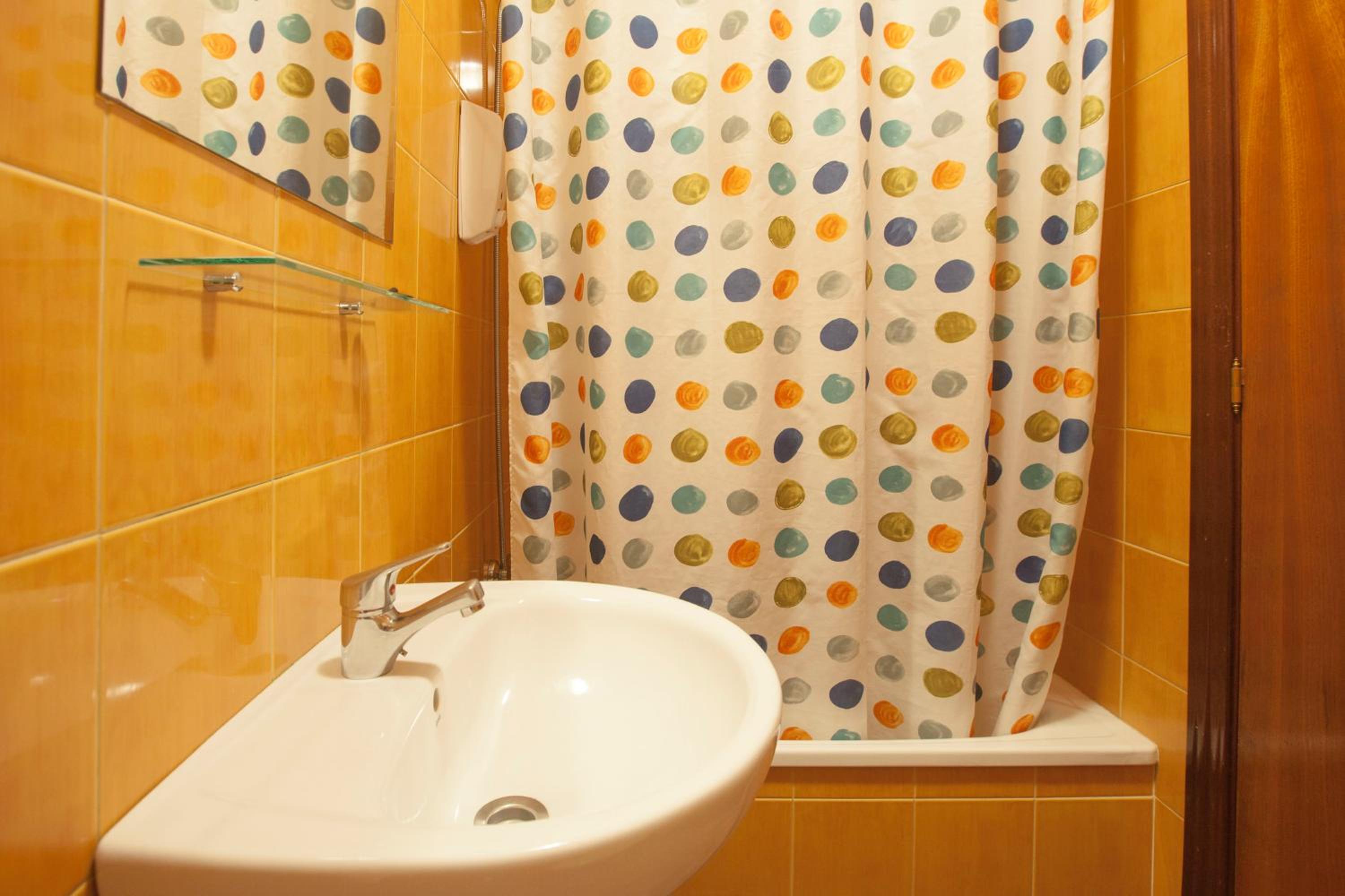 Single Room With Private Bathroom photo 2