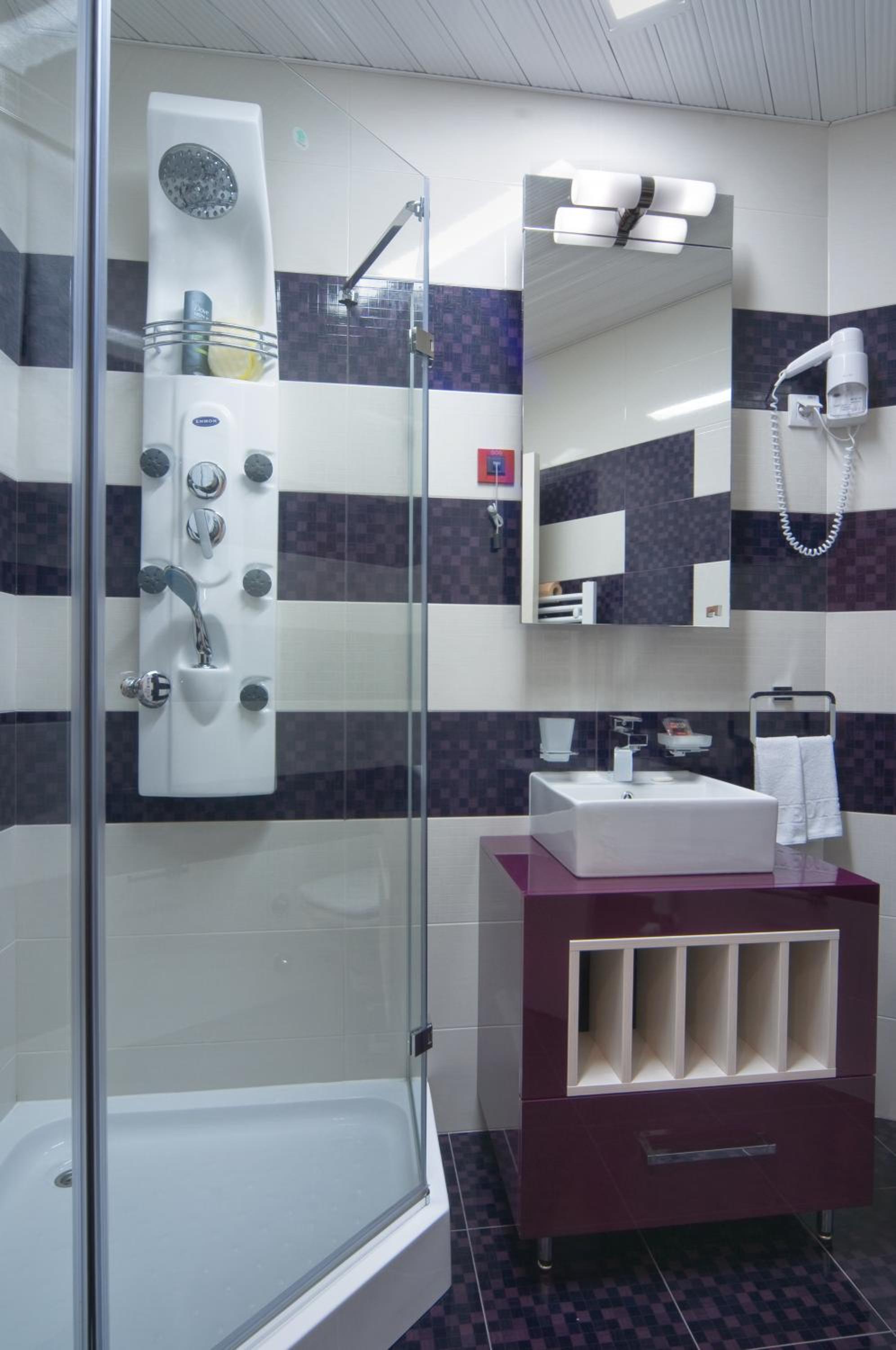 Deluxe Double Room - Photo 15