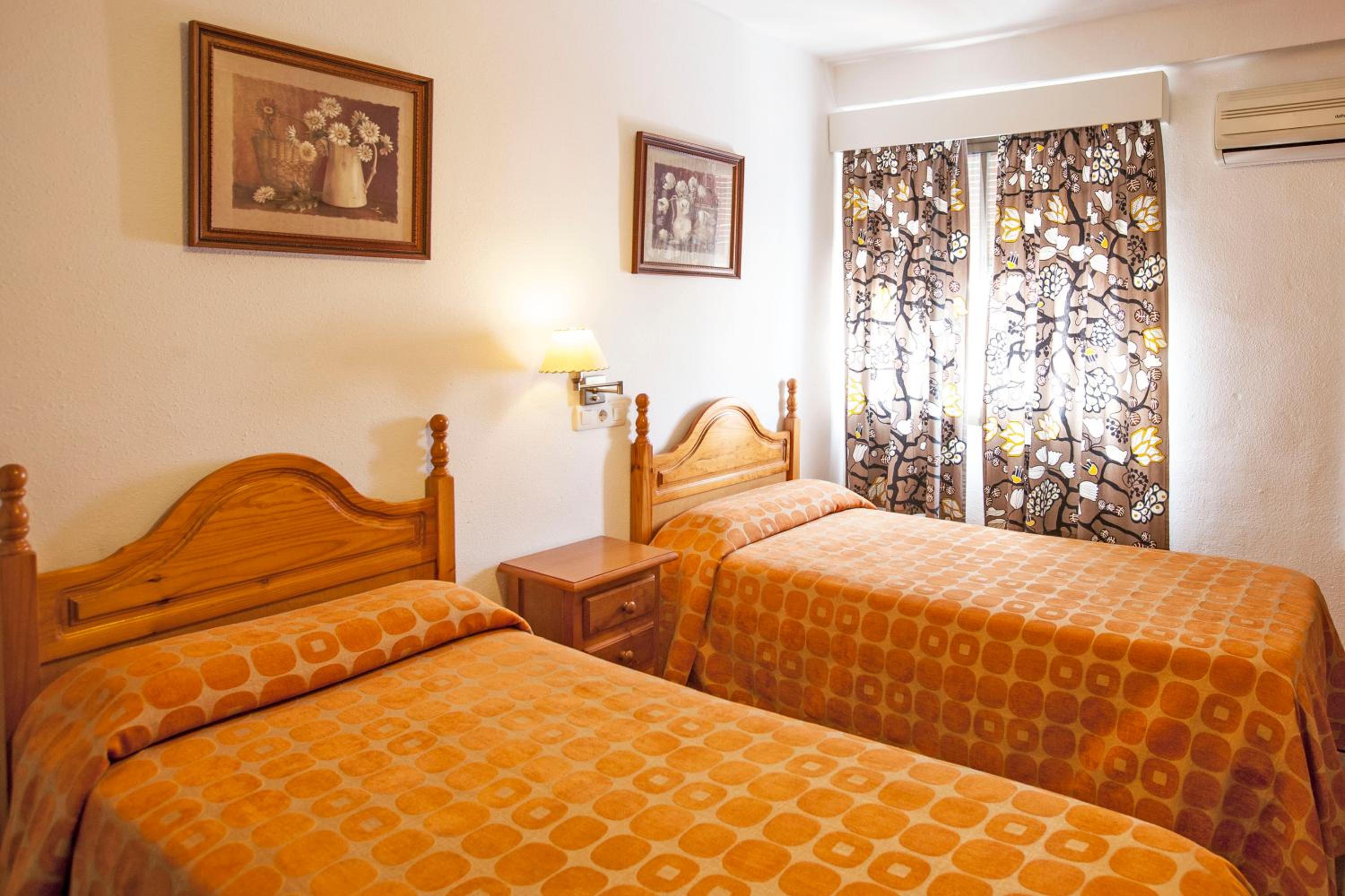 Habitación Doble con Baño Privado