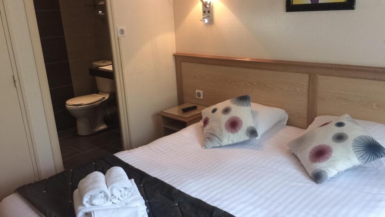 Standard Double Room - Photo 5