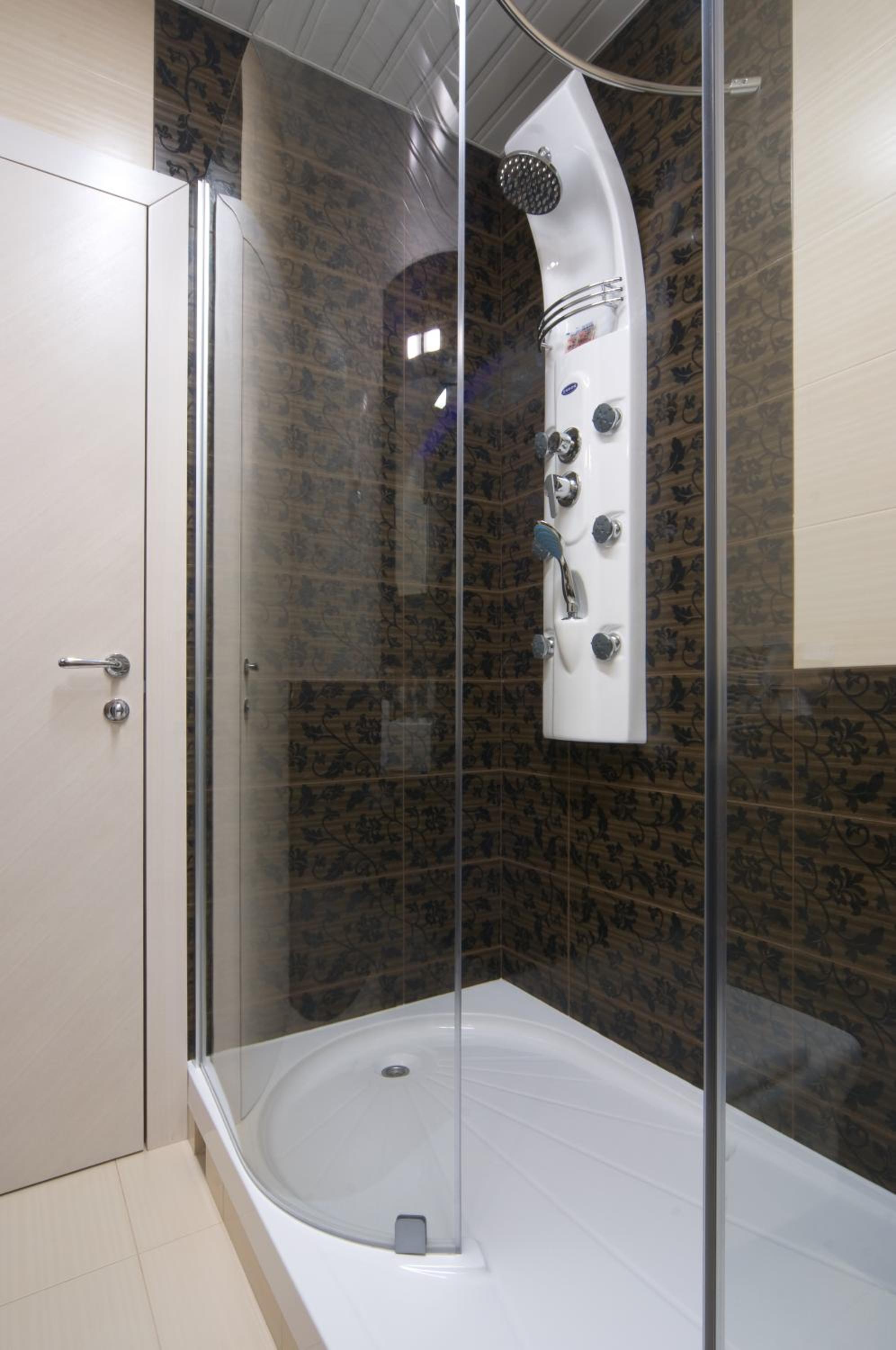 Comfort One-Bedroom Suite - Photo 13
