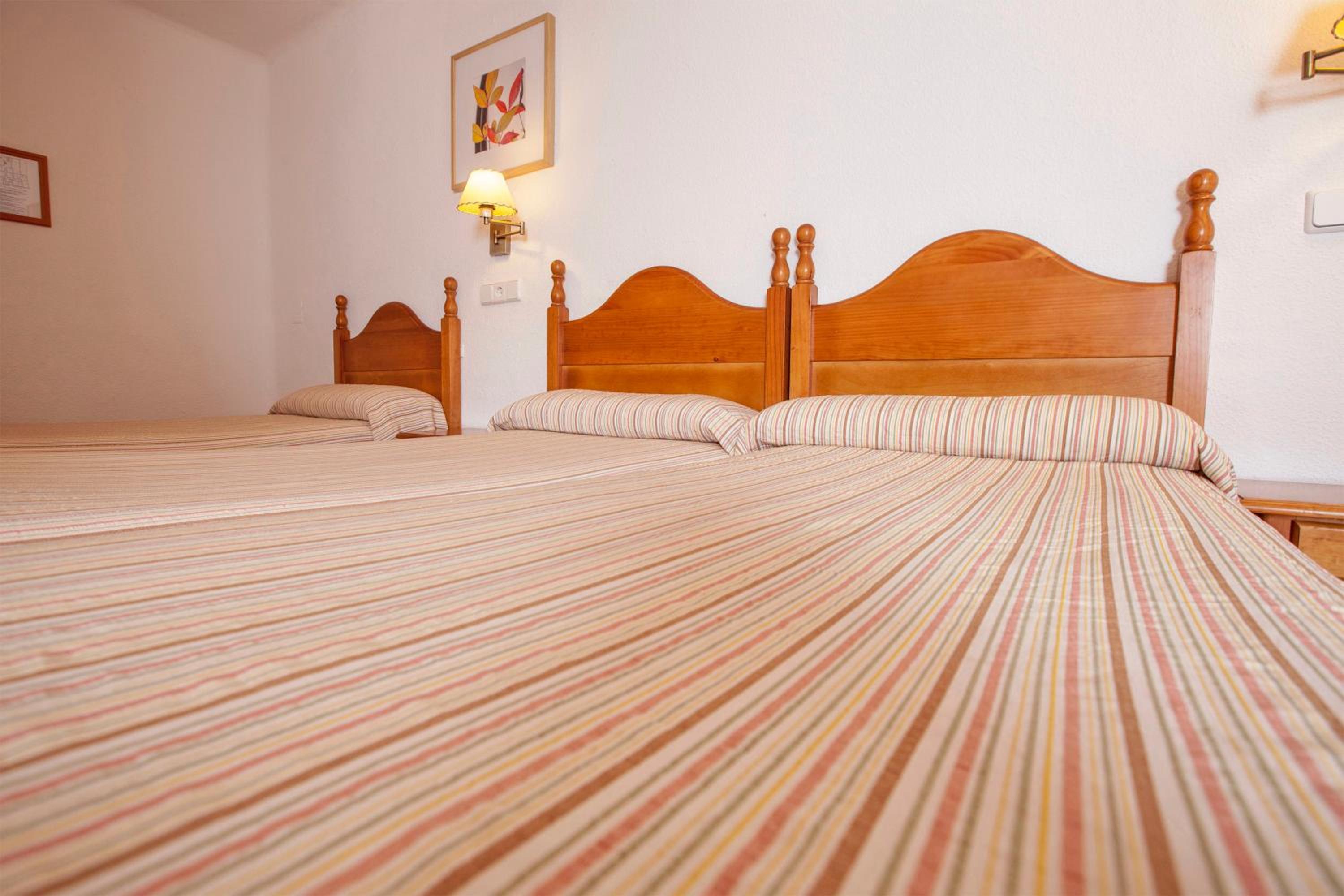 Habitación Cuádruple con Baño Privado