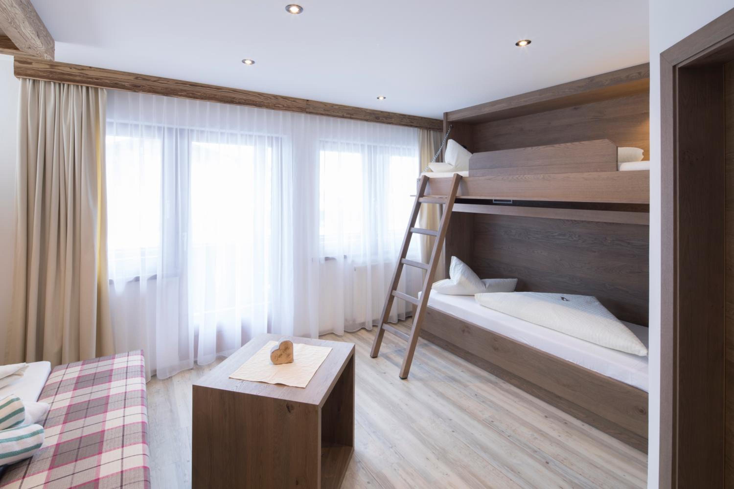 Quadruple Room photo 2