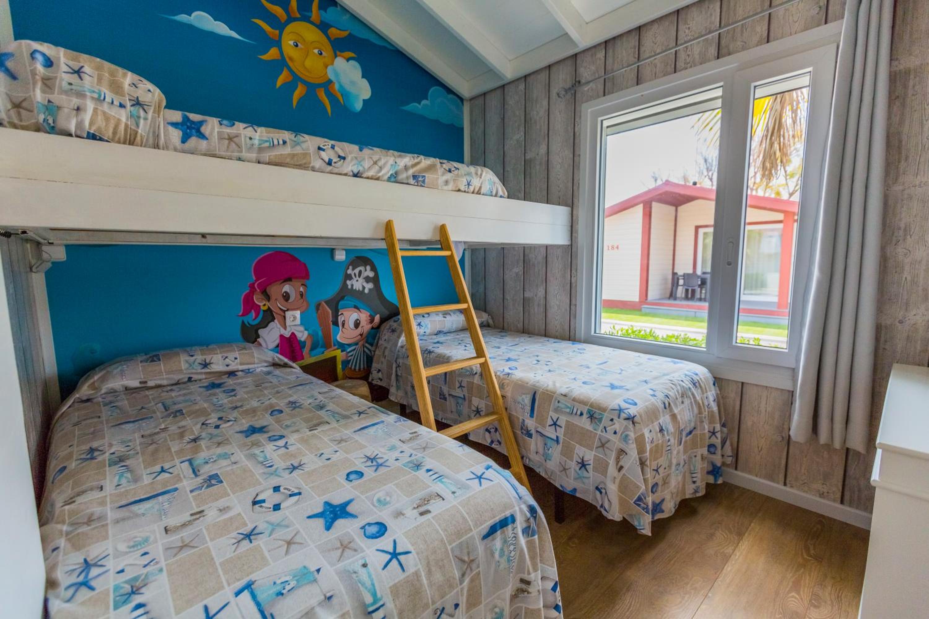 Deluxe Bungalow with Garden View Mediterranean Suite - Photo 2