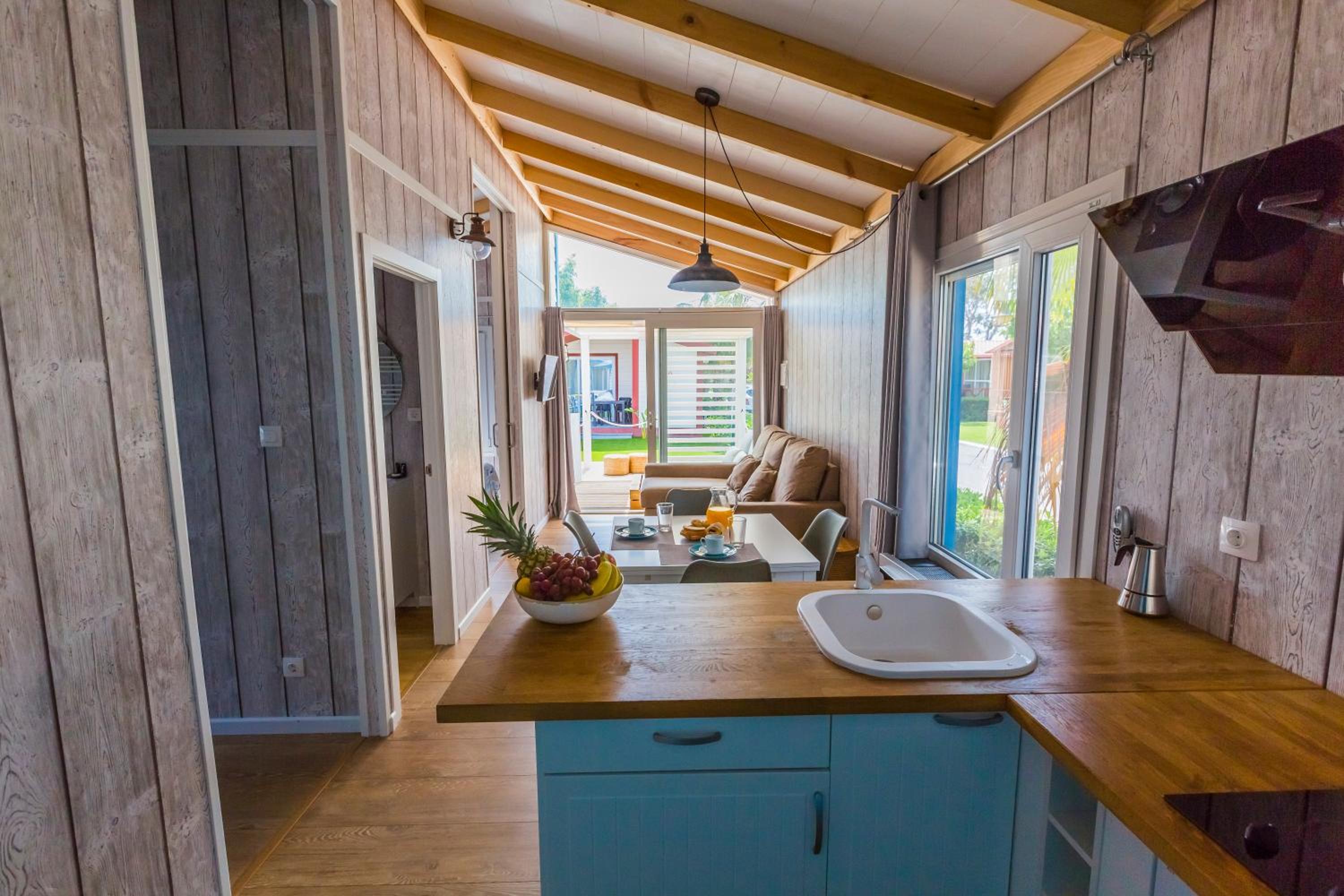 Deluxe Bungalow with Garden View Mediterranean Suite - Photo 6