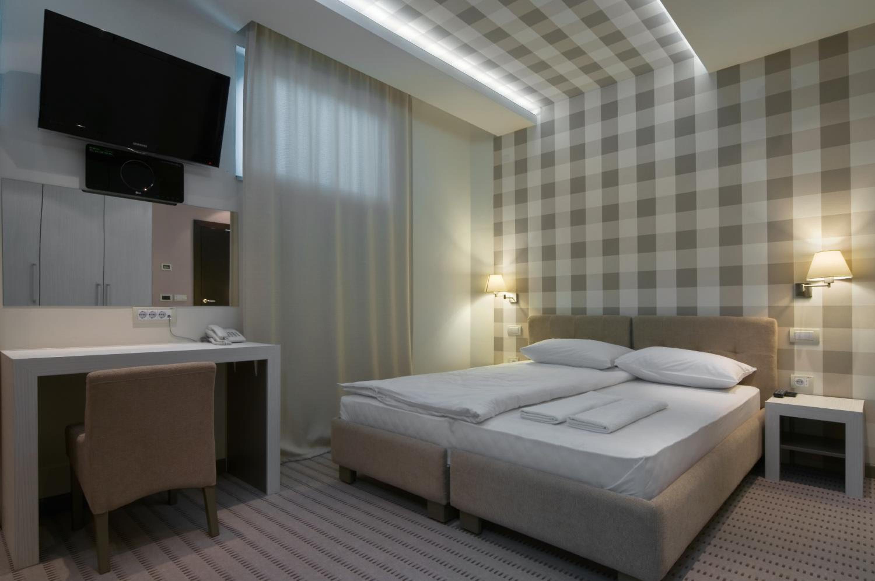 Deluxe Double Room - Photo 4