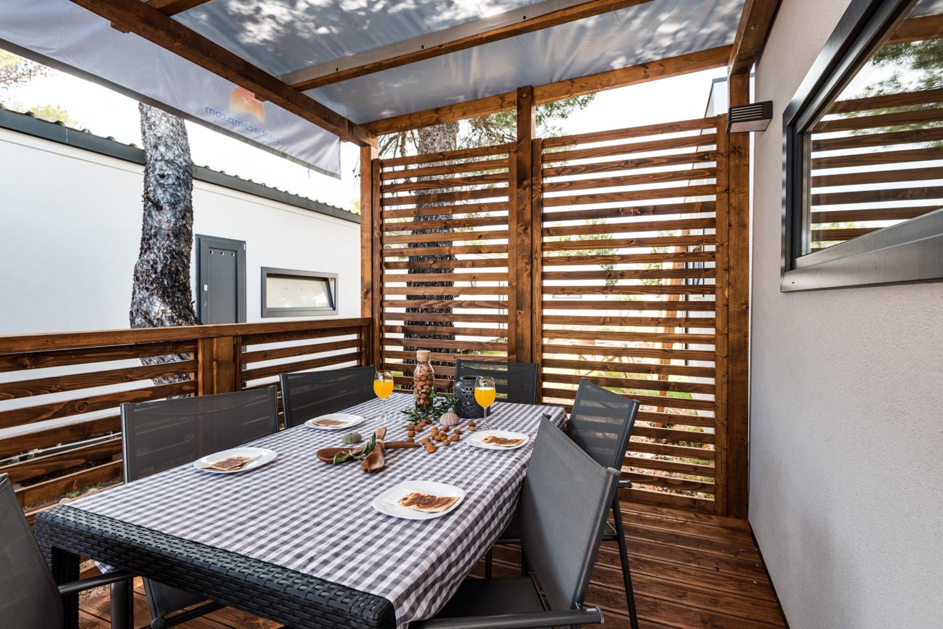 Two-Bedroom Mobile Home with Terrace photo 3
