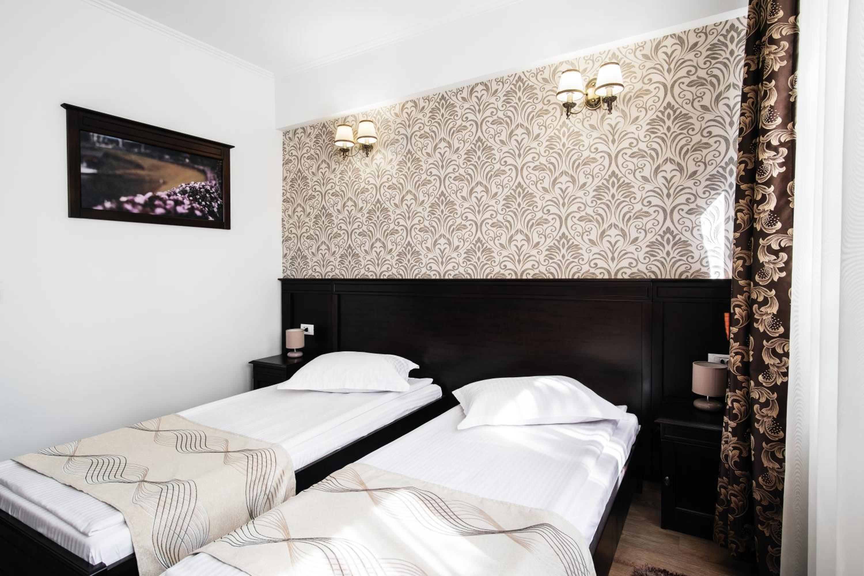 Deluxe Twin Room photo 3
