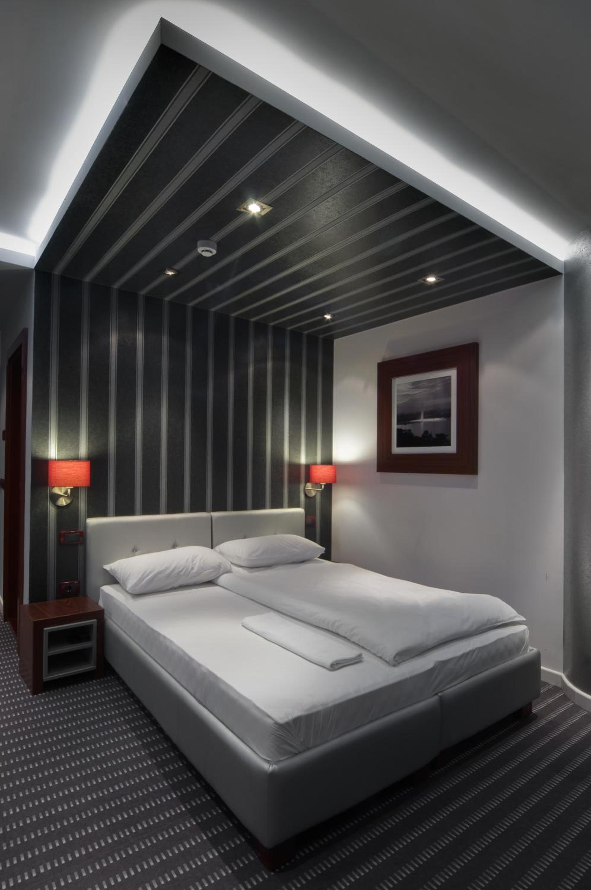 Deluxe Double Room - Photo 7