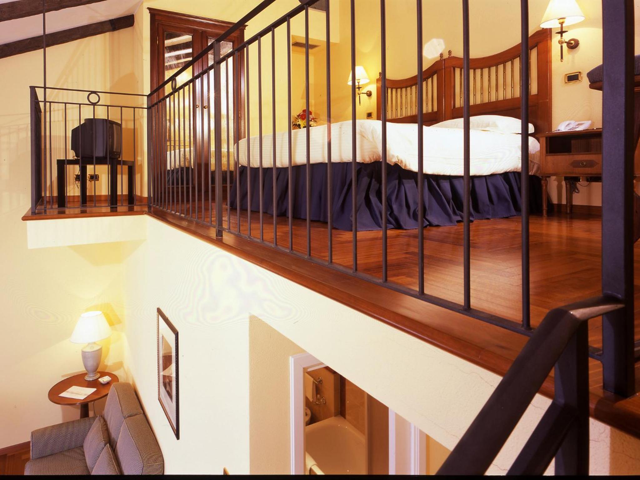 Suite - Split Level