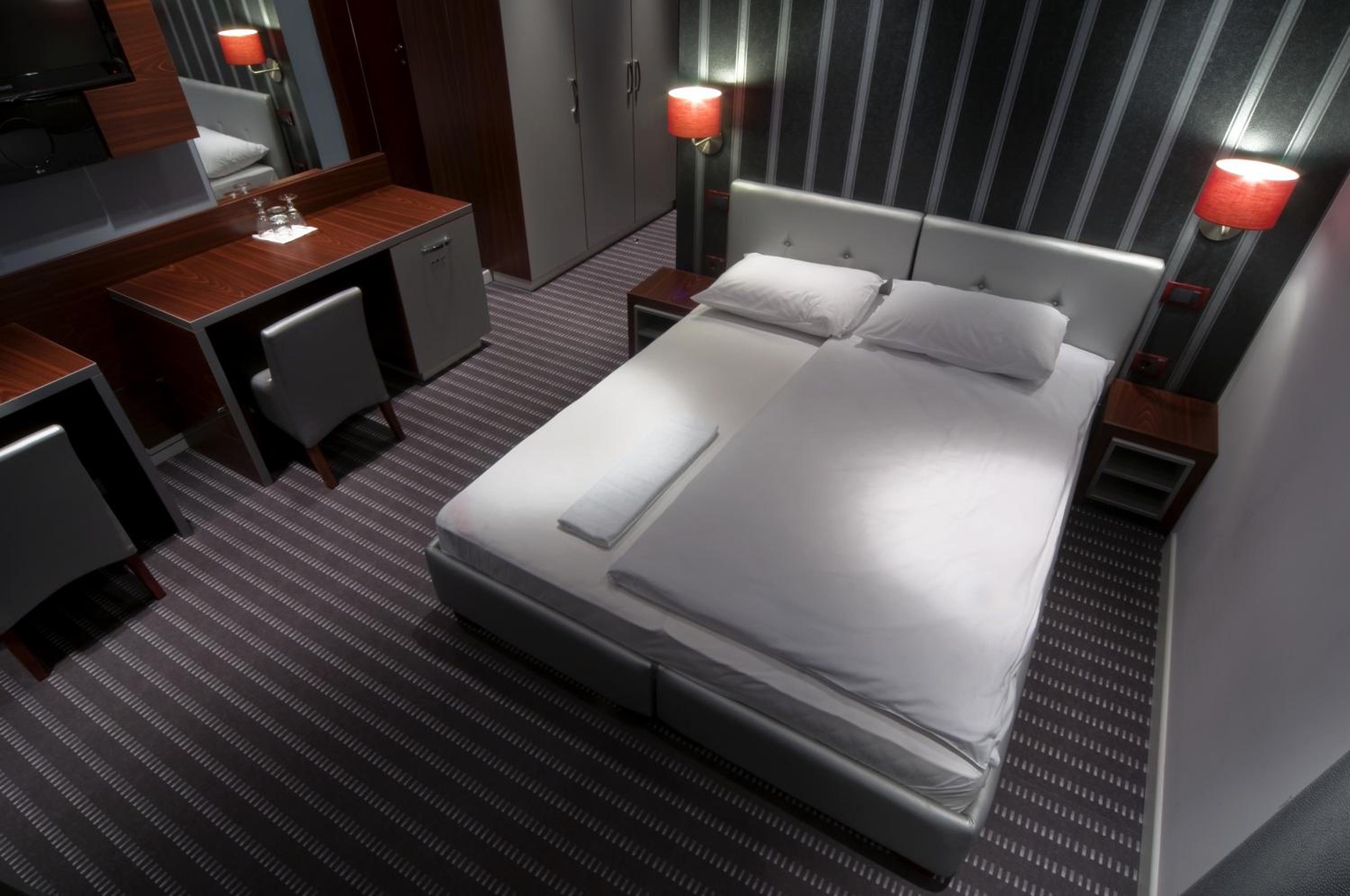 Deluxe Double Room - Photo 1