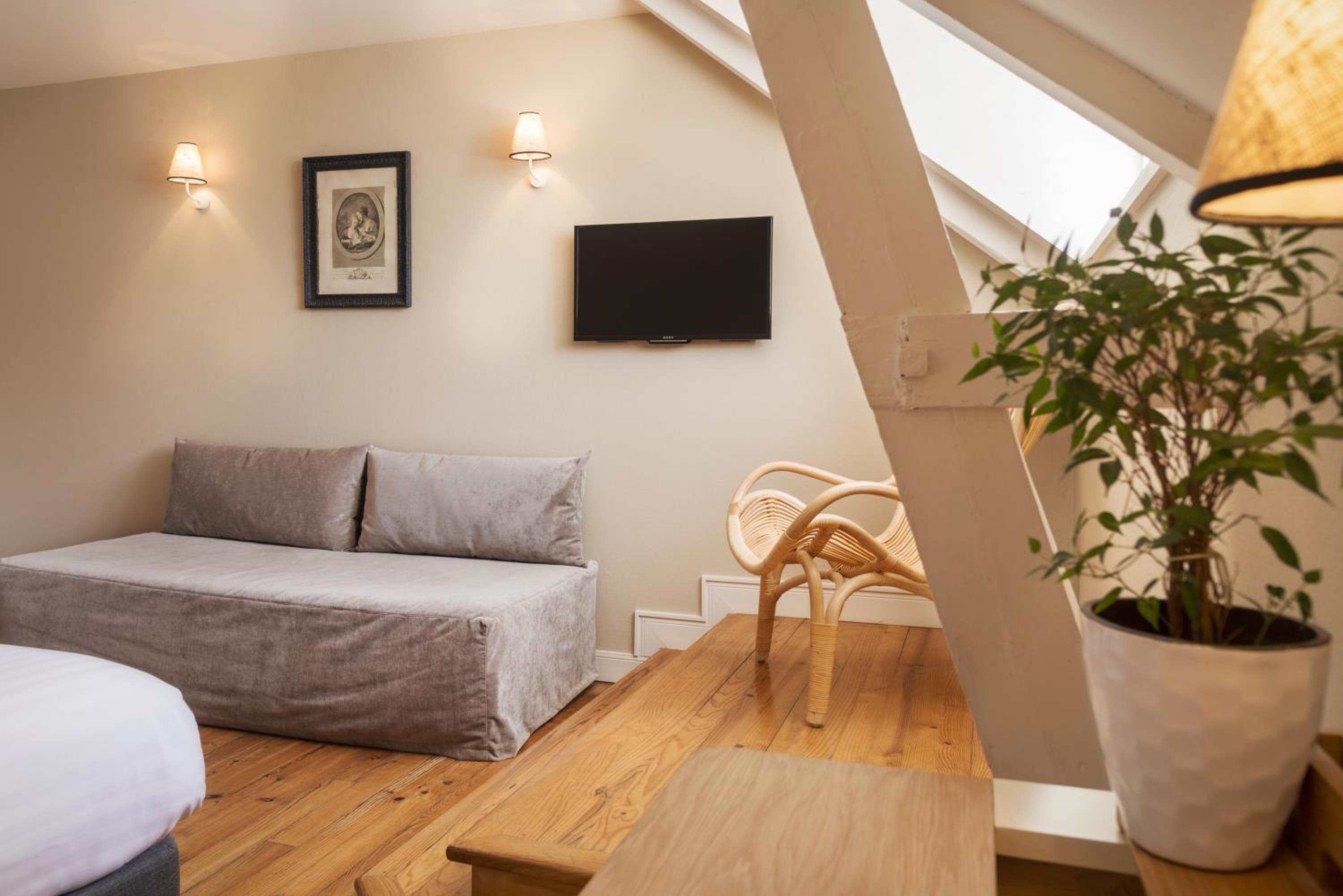 Superior Double or Twin Room - Photo 5