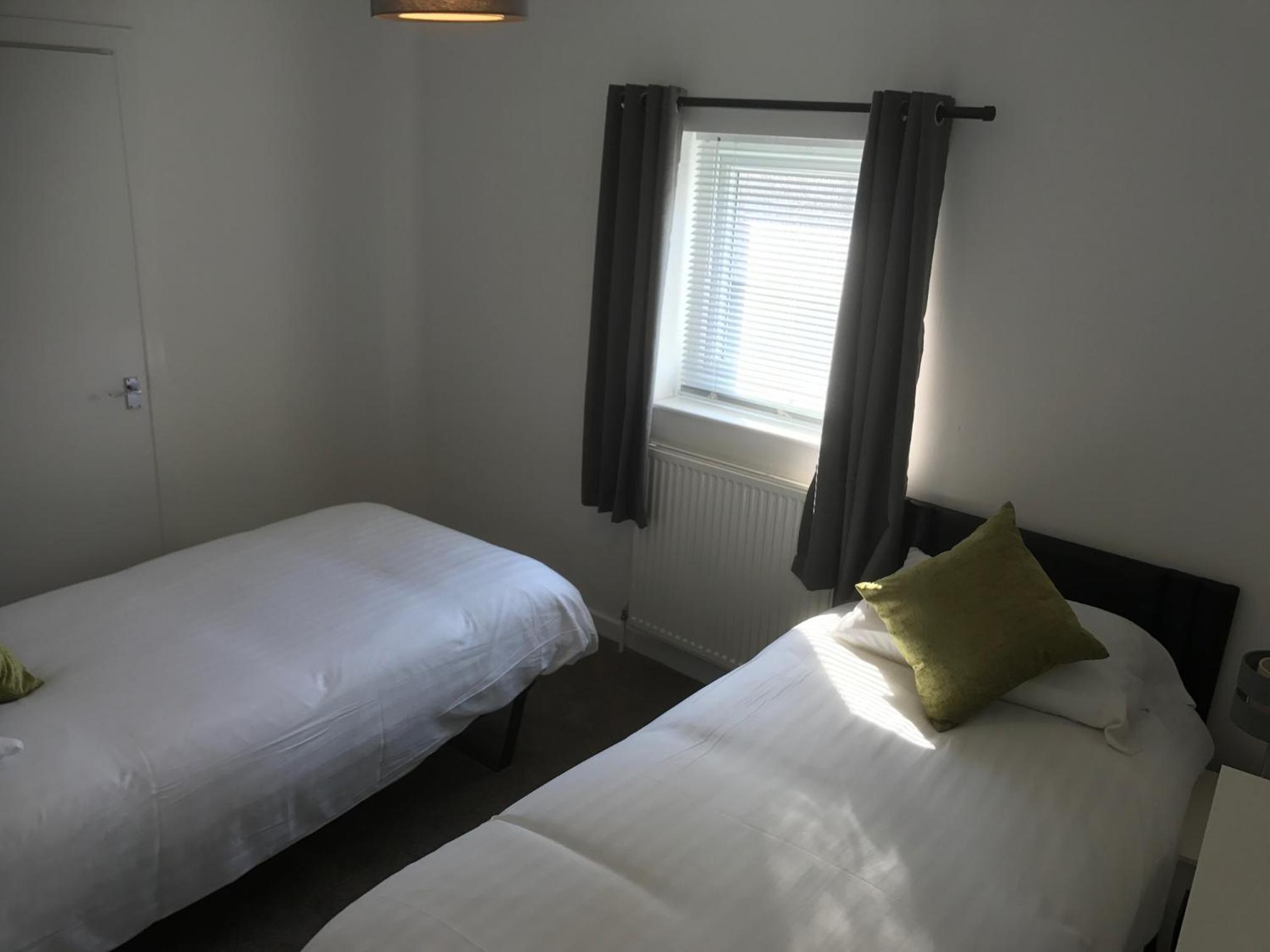 Twin Room with Private Bathroom photo 1