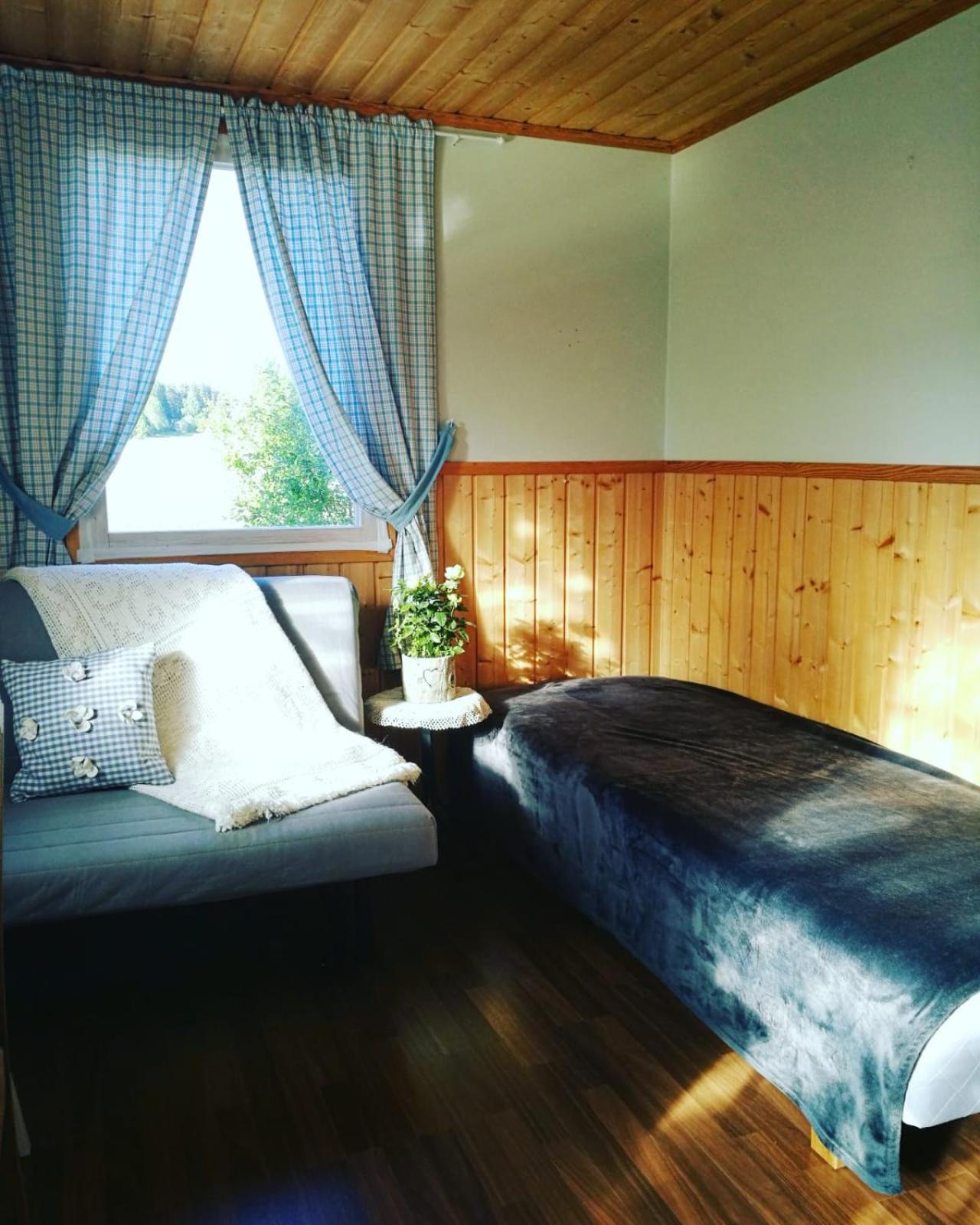 Mobile Home photo 3