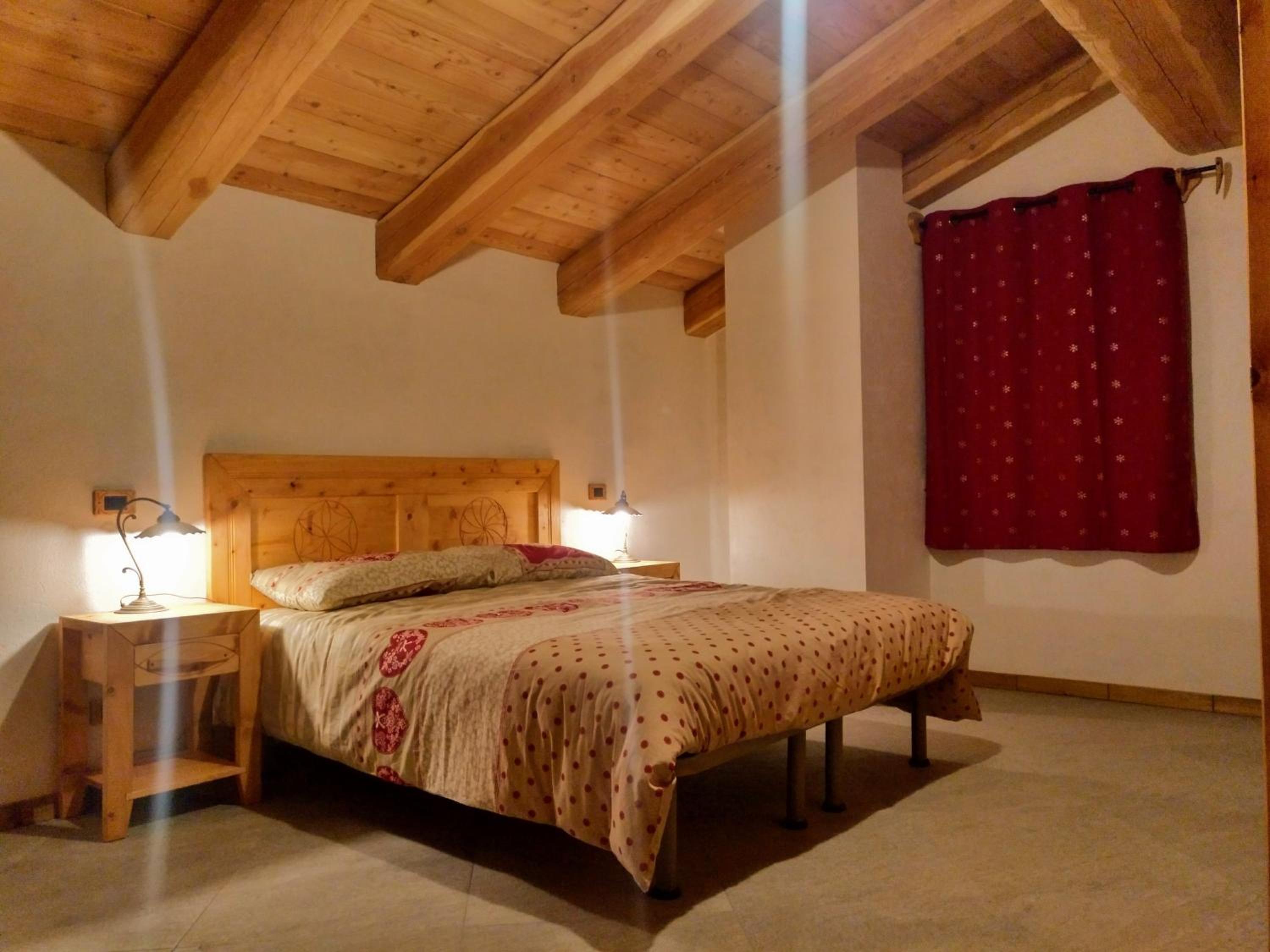 Quadruple Room with Private Bathroom - Photo 4