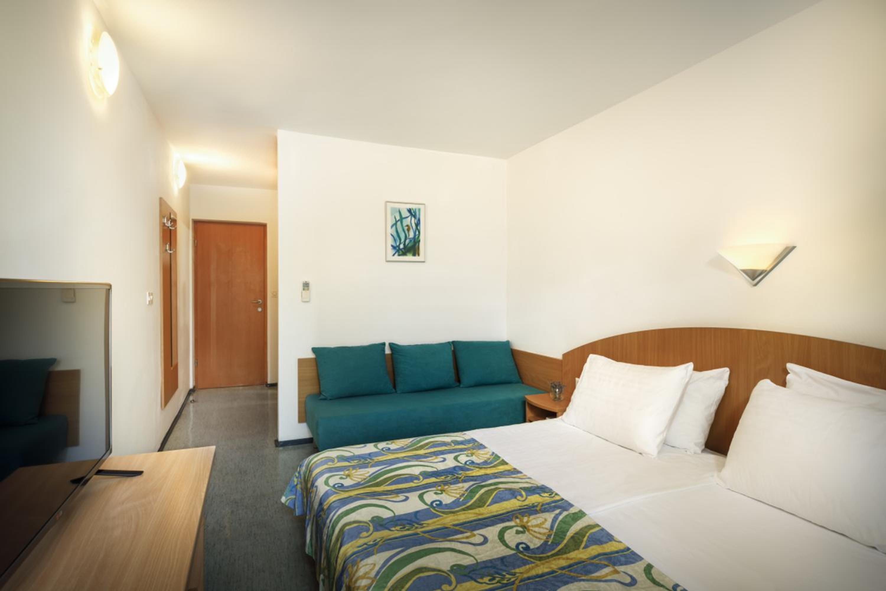 Room for 2+1 - Sahara & Rab Hotel photo 3