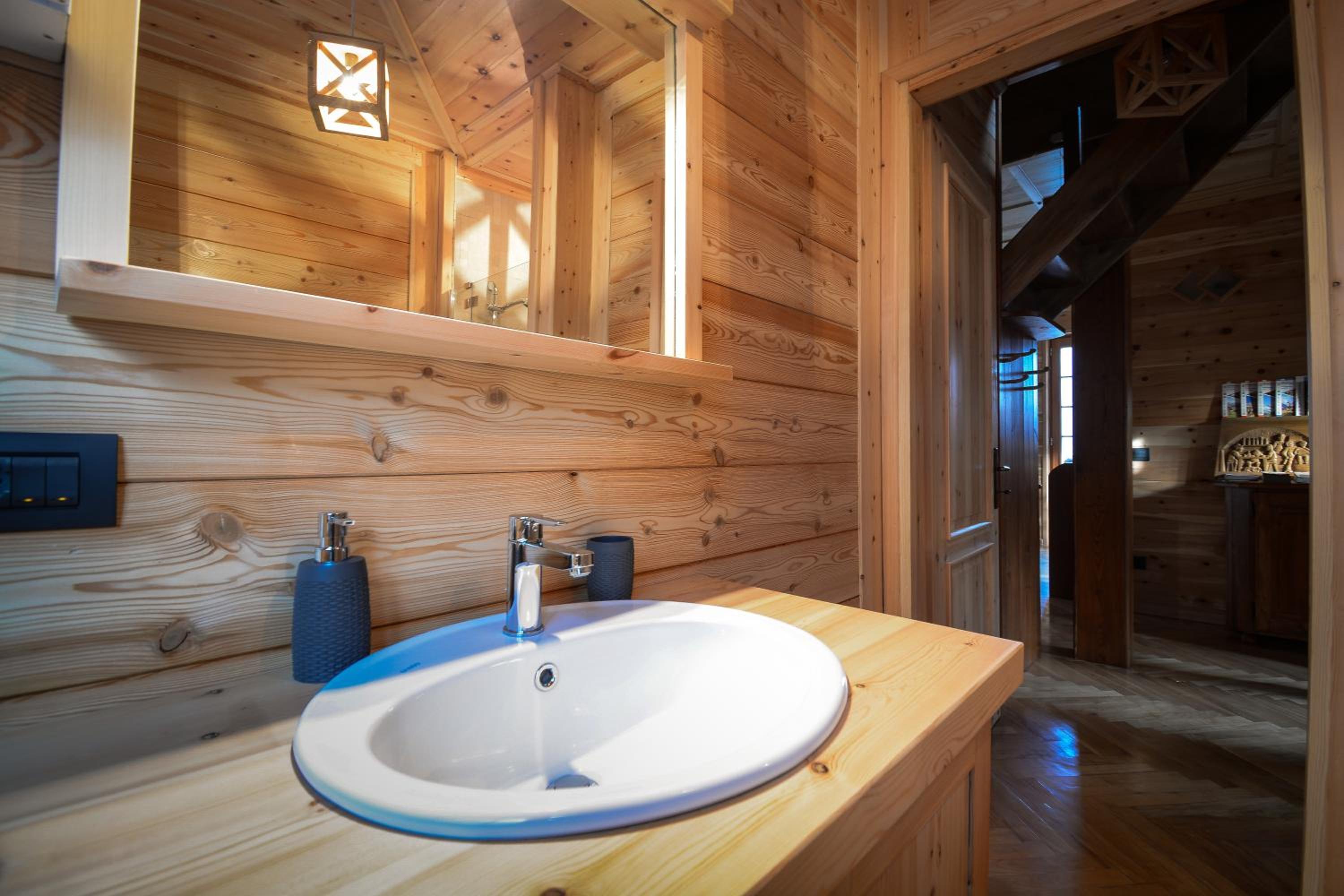 Comfort Quadruple Room with Private External Bathroom - Photo 11