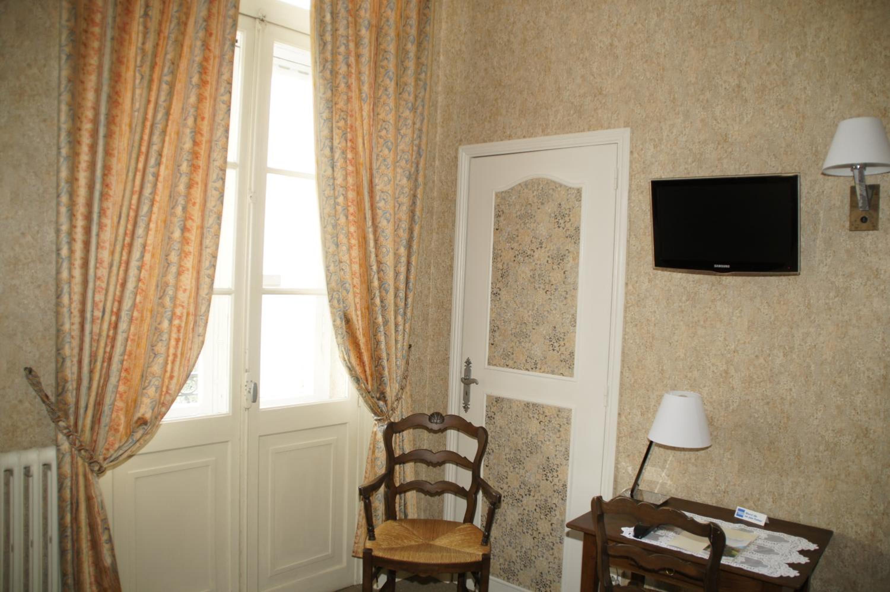 Standard Double Room photo 3