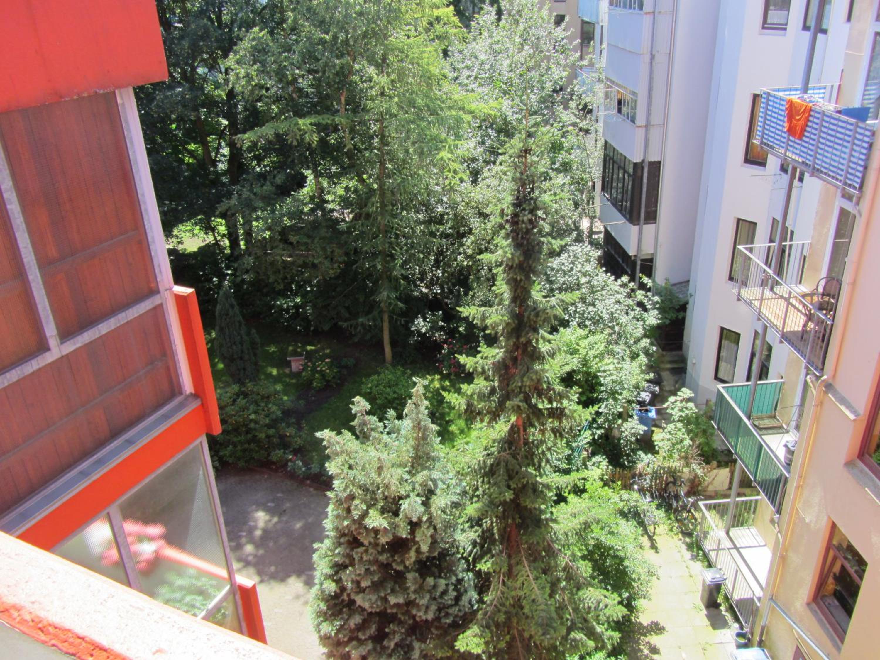 Apartment photo 2