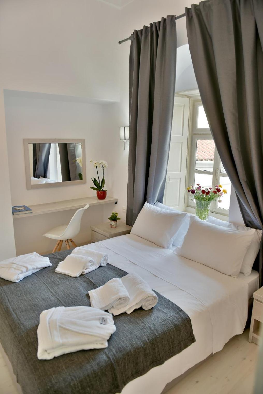 Room with Mountain View photo 3