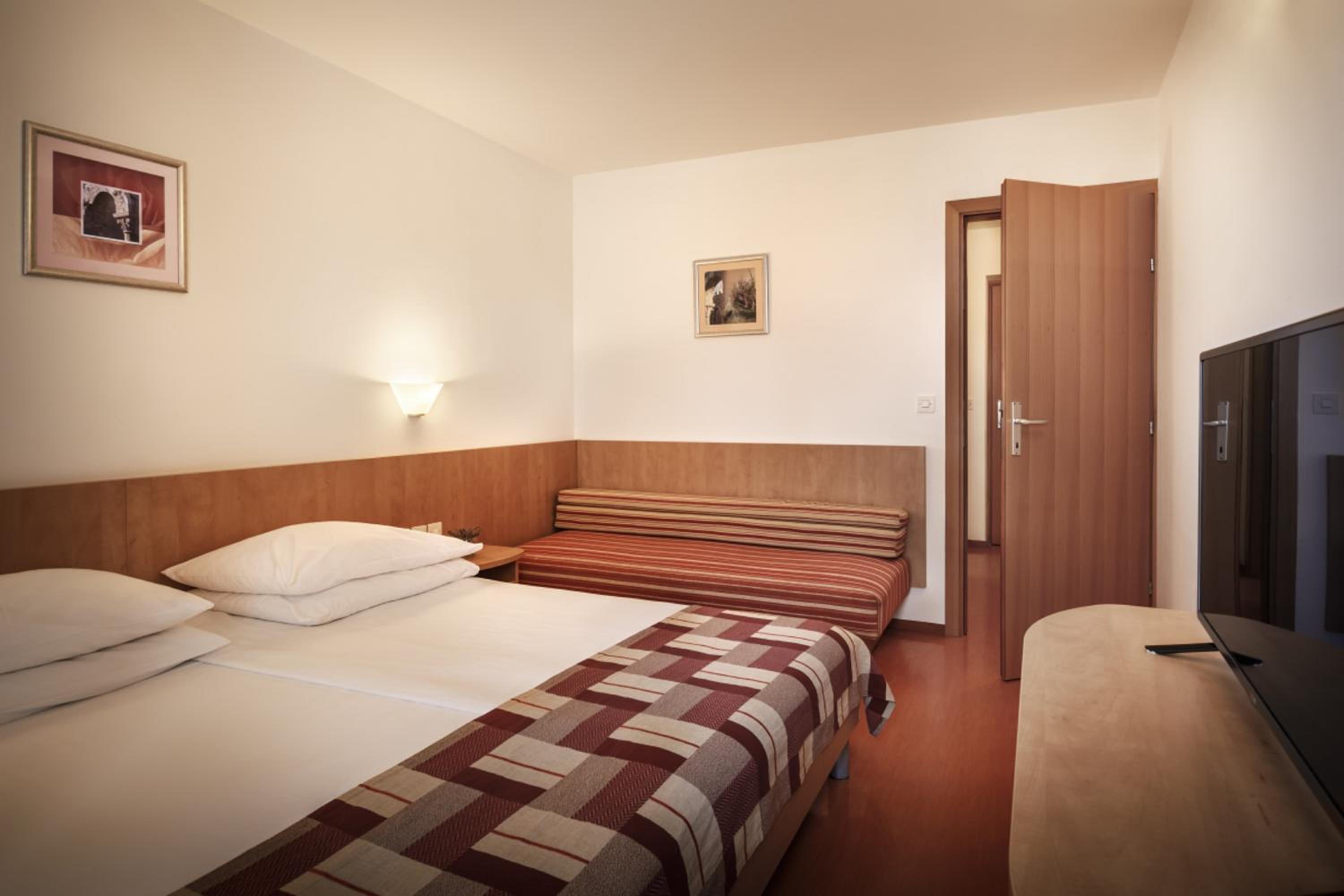 Room for 2+1 - Veli Mel Hotel - Photo 2