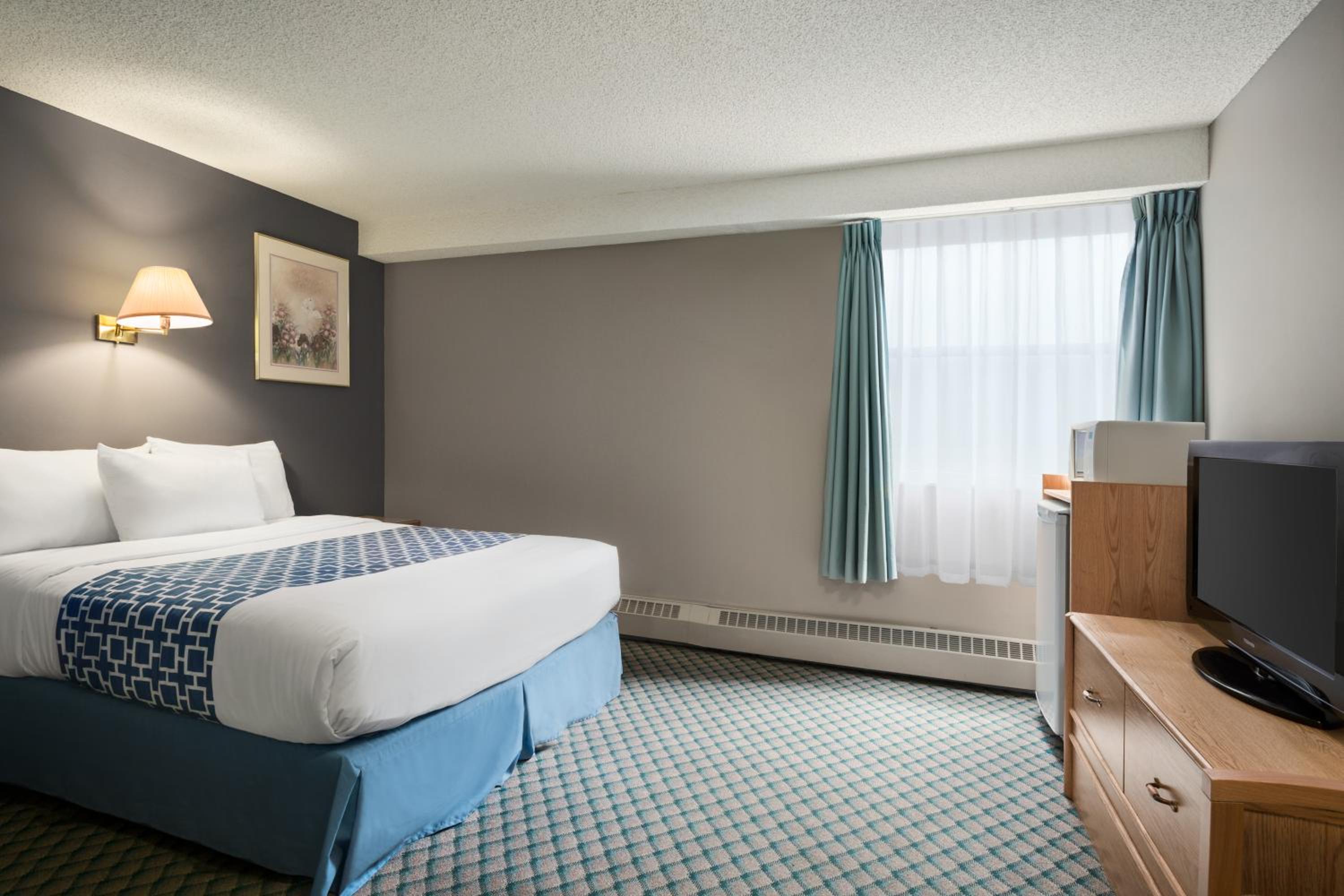Queen Room - Photo 1
