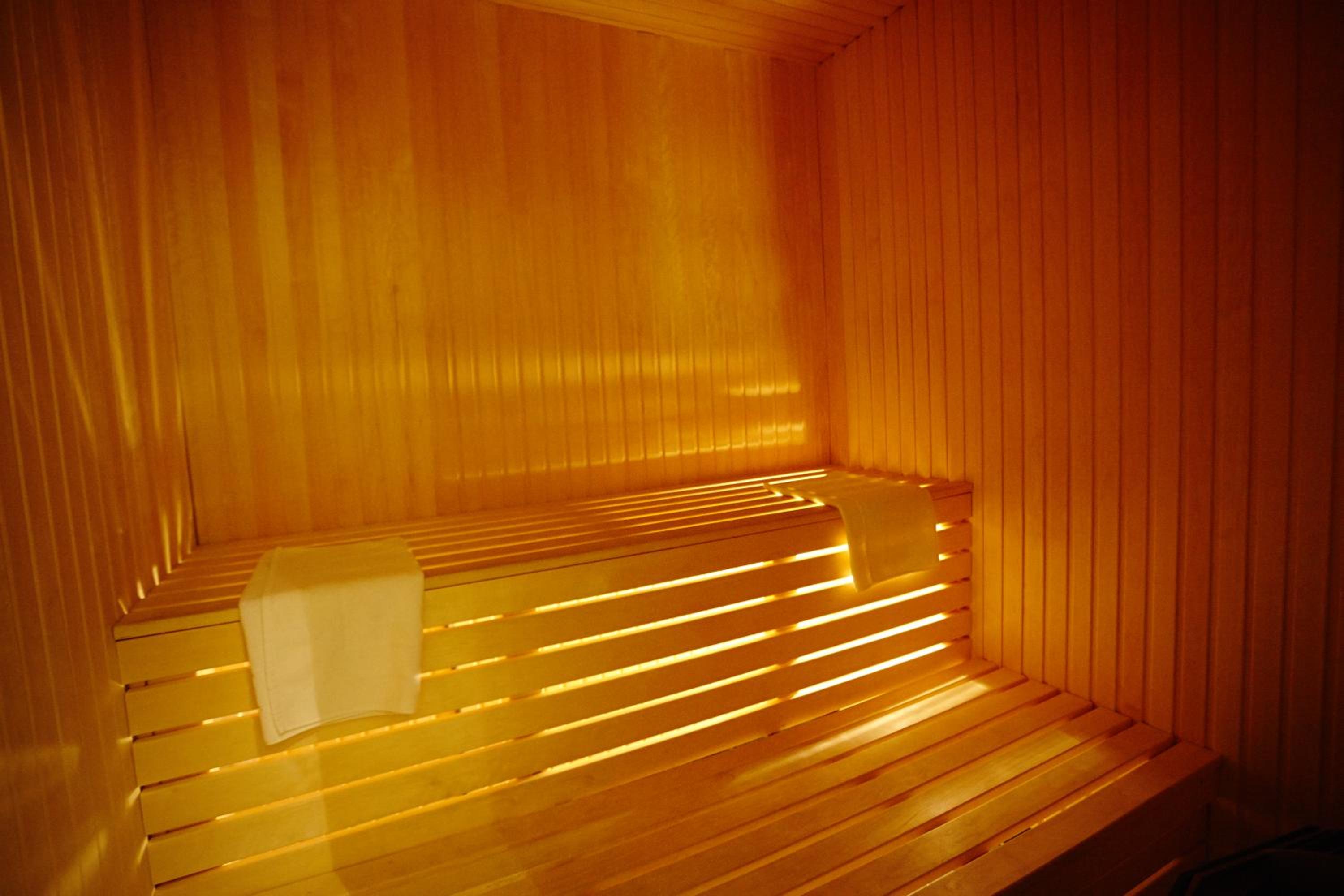 Junior Suite (2 Adults) - Photo 7