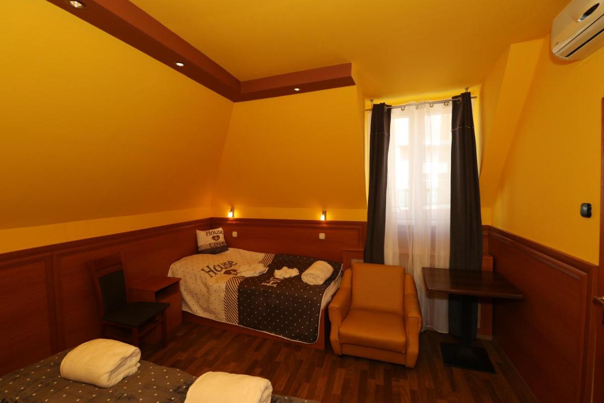 Triple Room photo 3