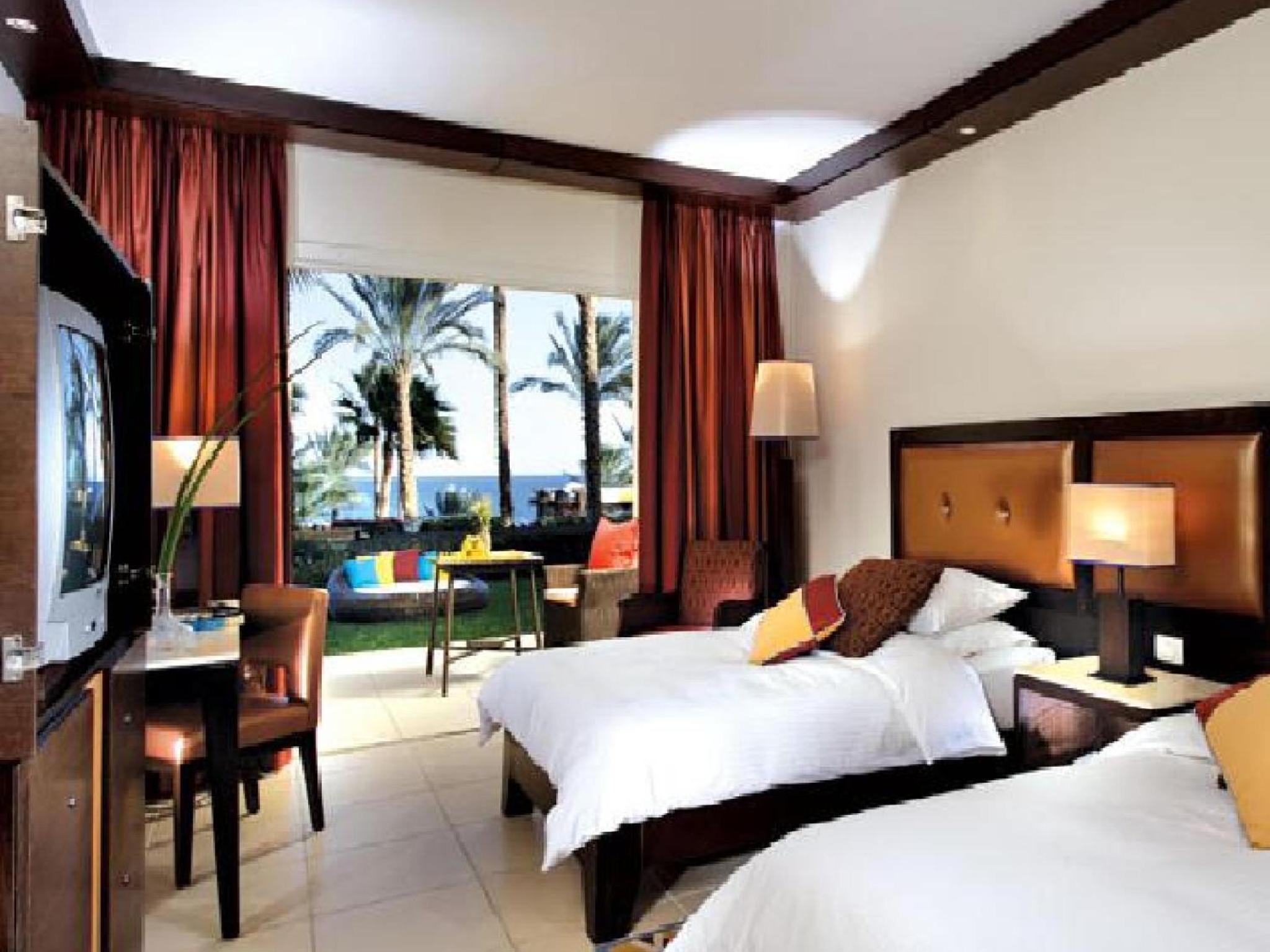 Club Rotana Sea View Room - Photo 5