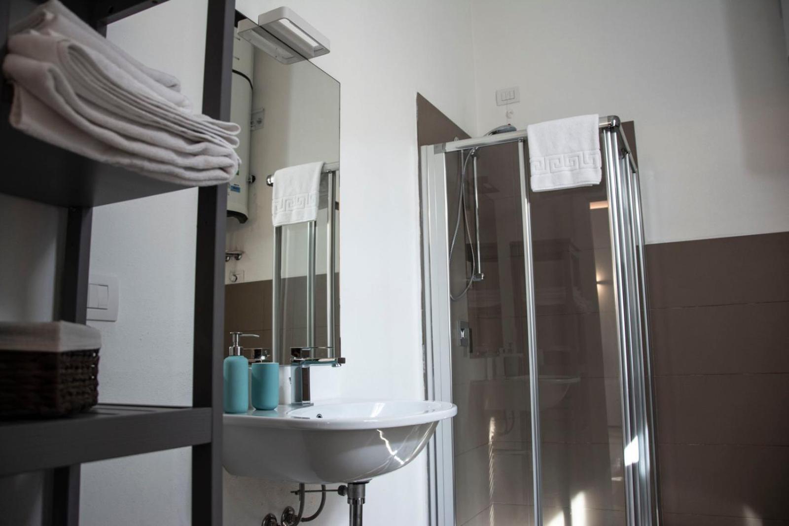 Studio Apartment - Photo 12