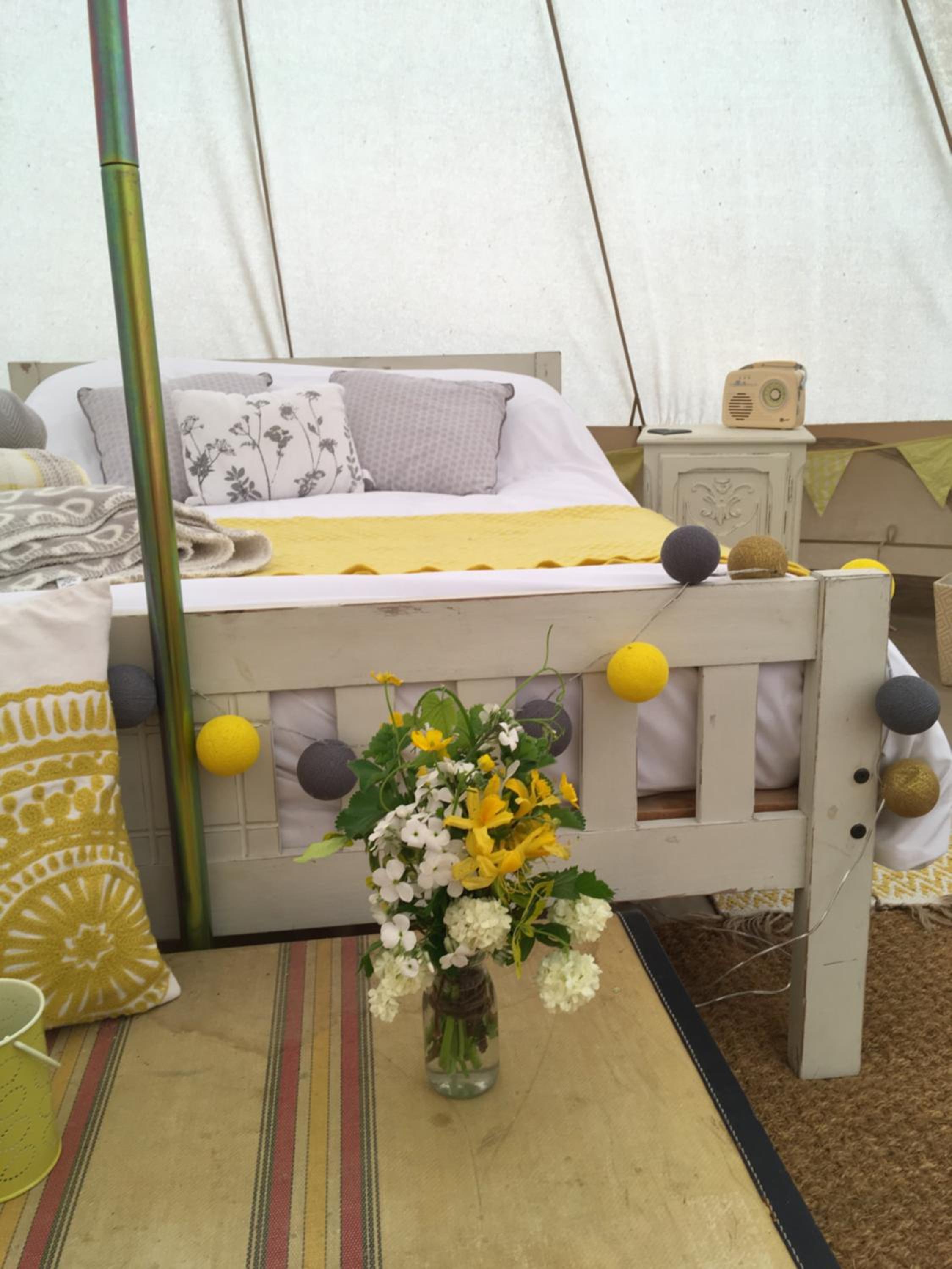 Deluxe Bell Tent photo 2