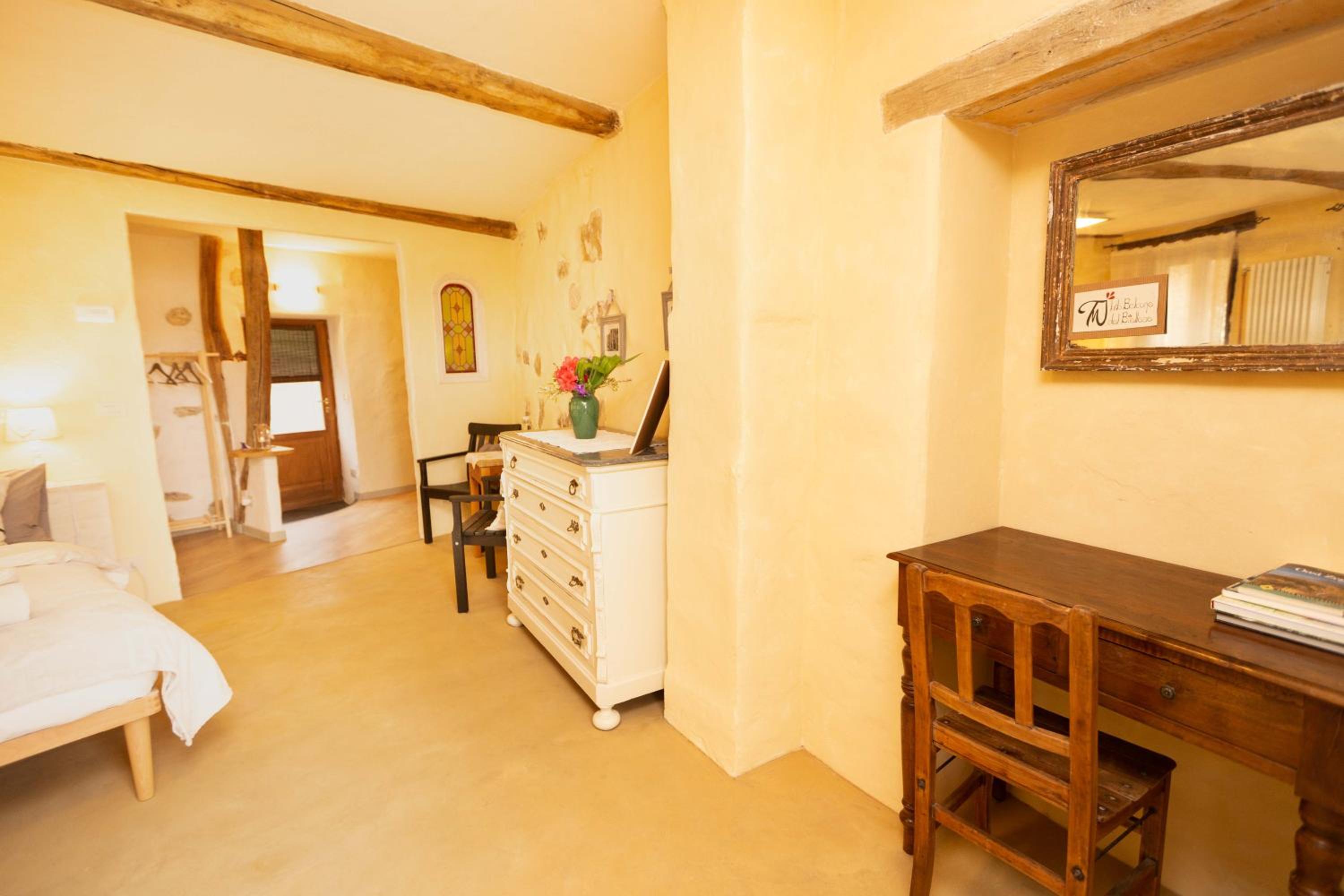 Family Room with Private Bathroom - Photo 6