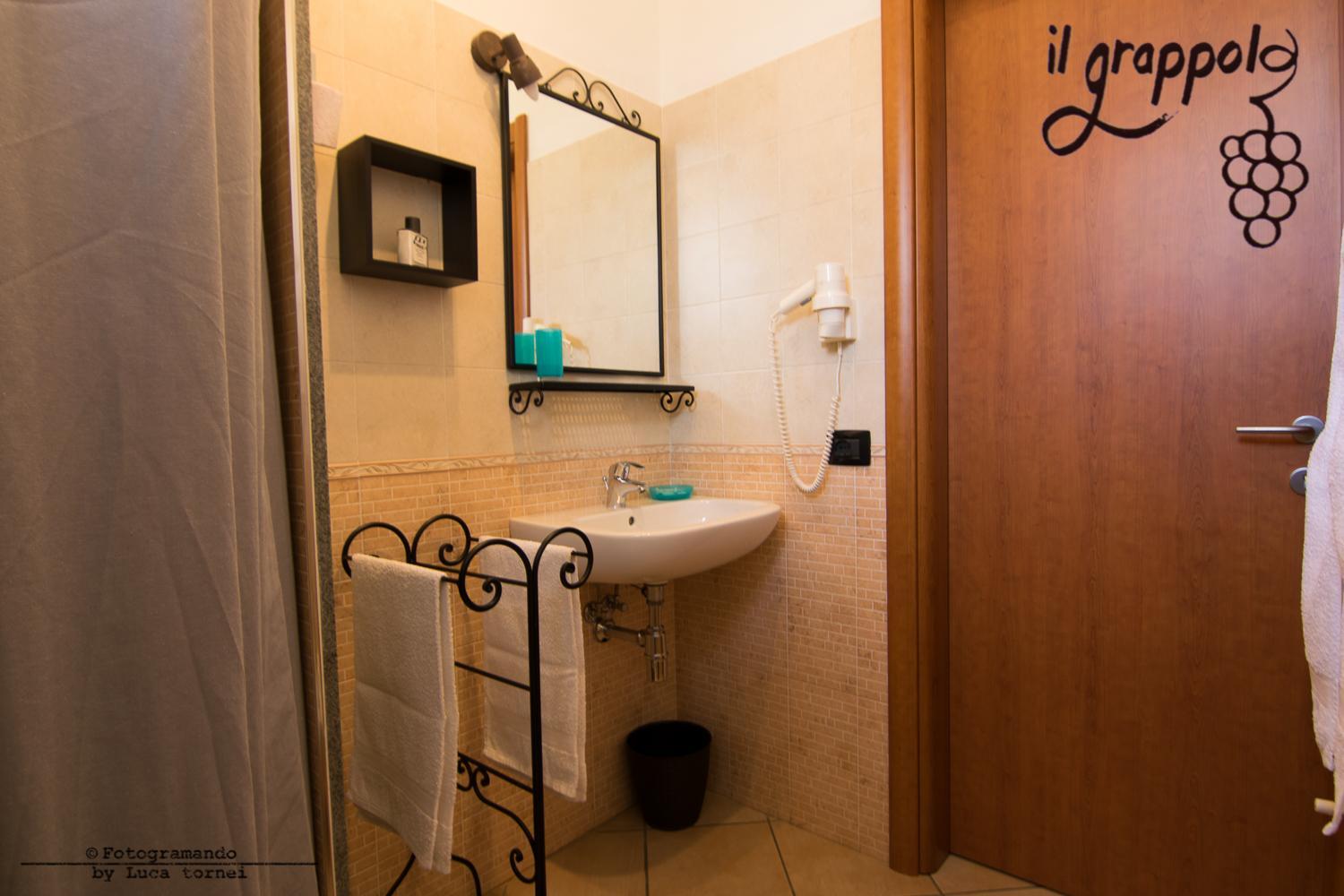 Double Room with Private Bathroom photo 2