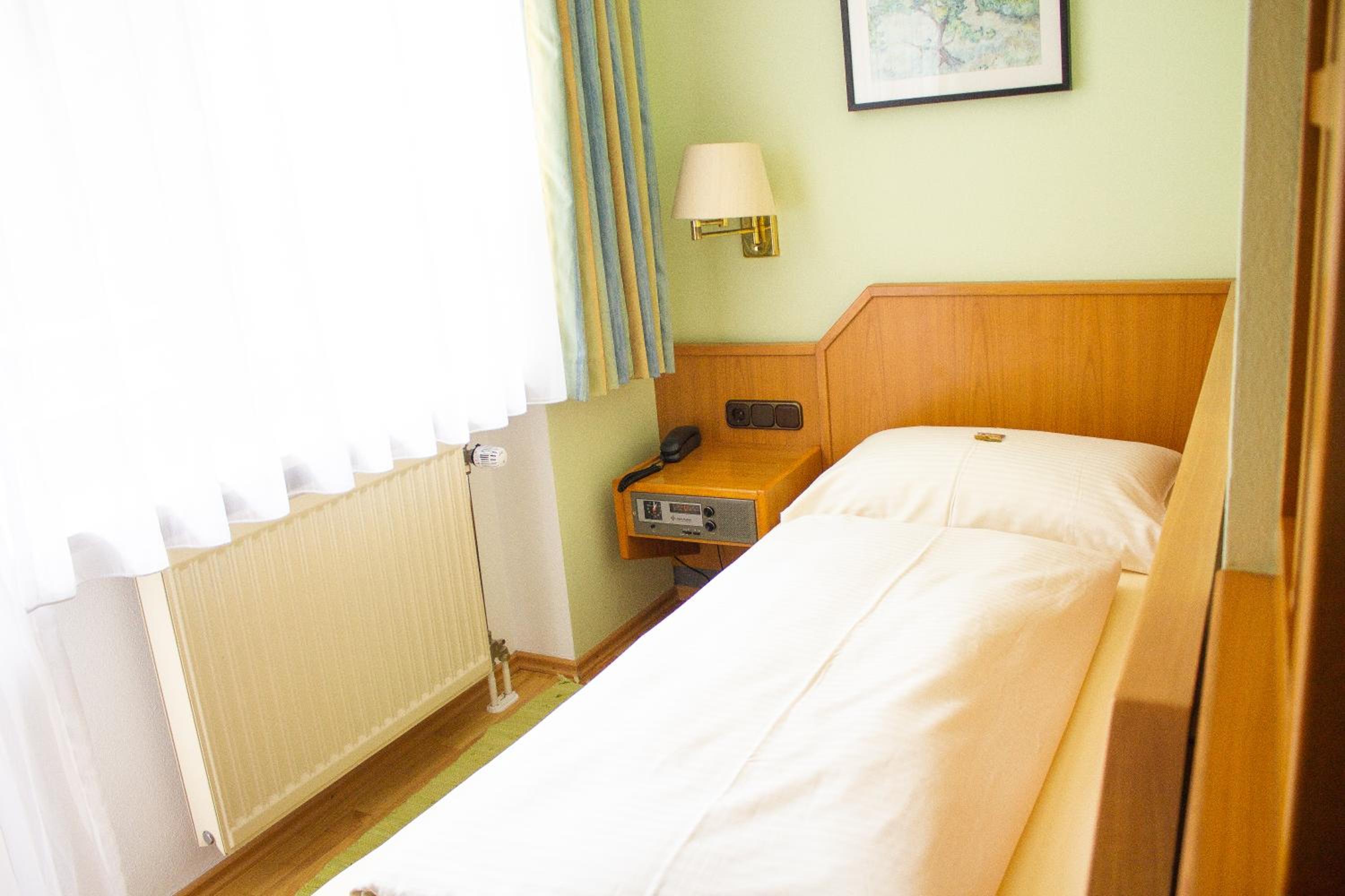 Single Room photo 2