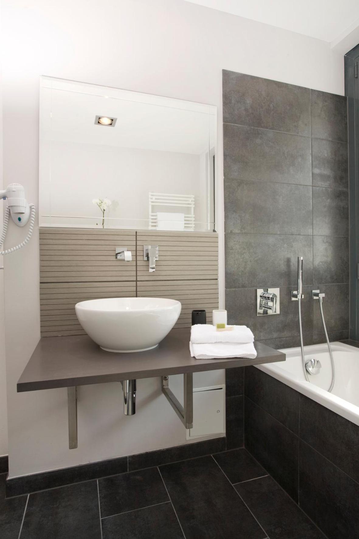 Double Room - Photo 15