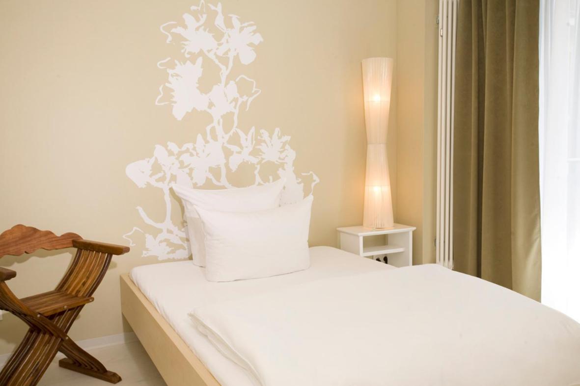Double Room - Photo 10