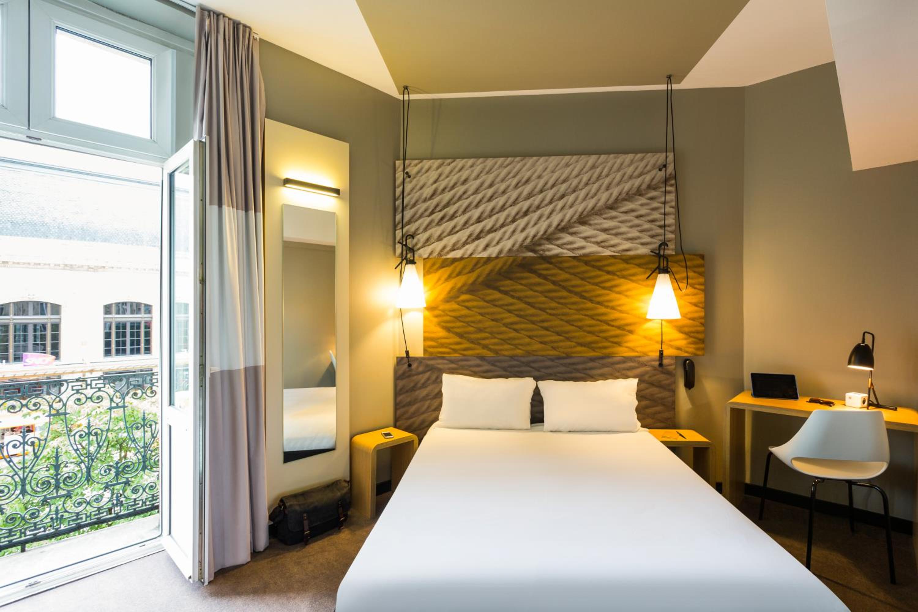 Superior Double Room with Double Bed and Sofa Bed - Photo 5