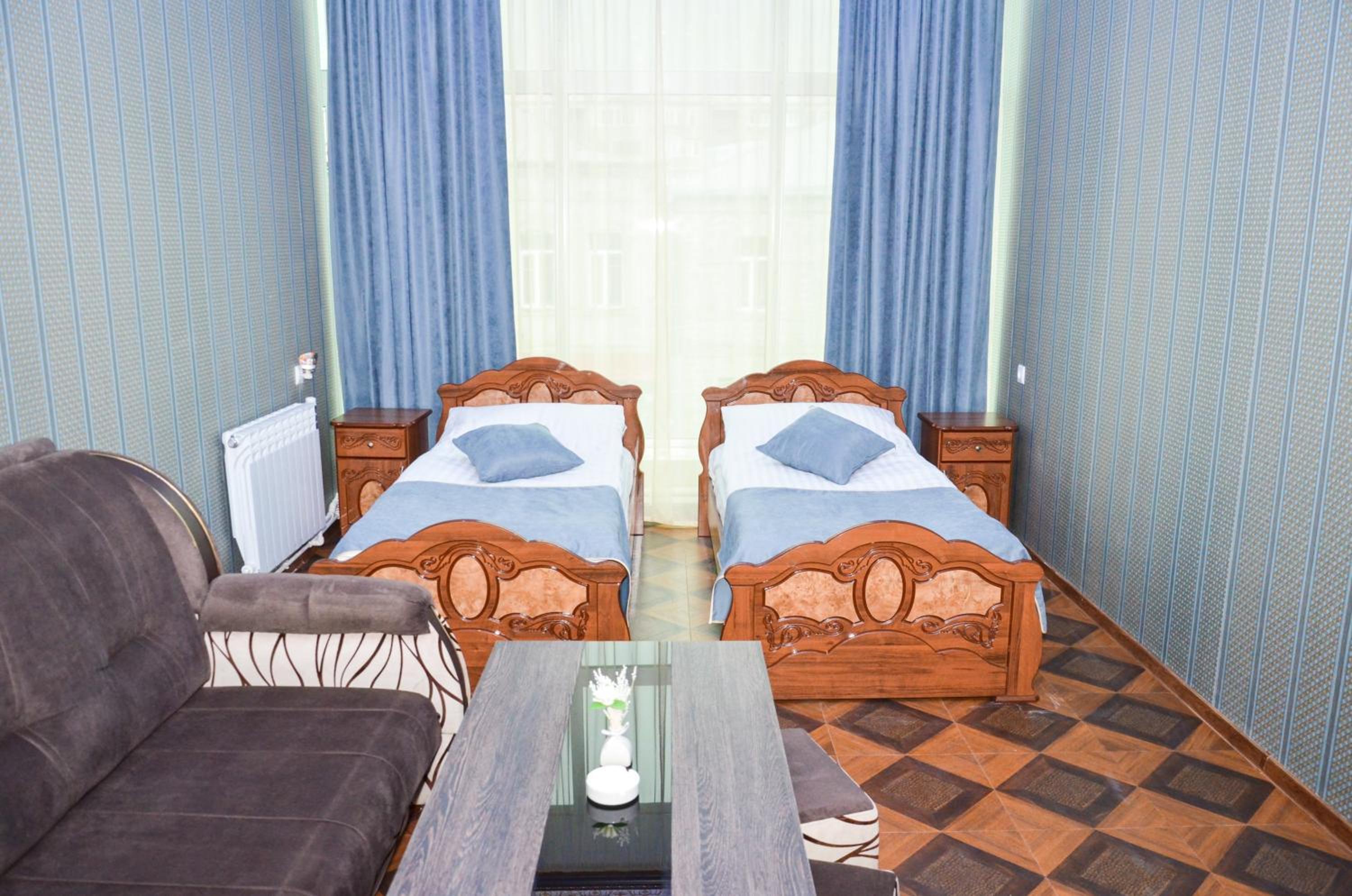 Twin Room with Shower photo 3
