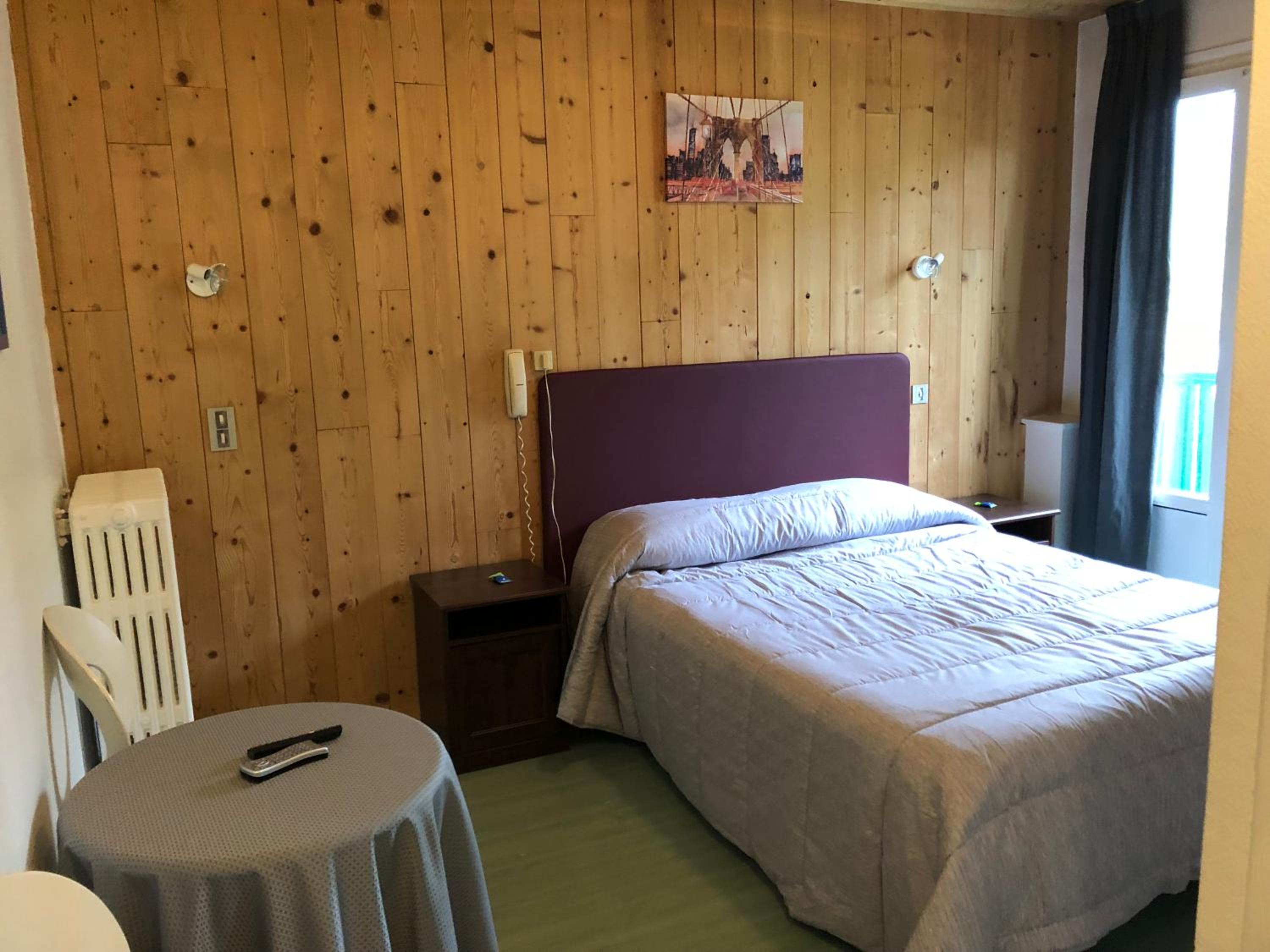 Double or Twin Room photo 3