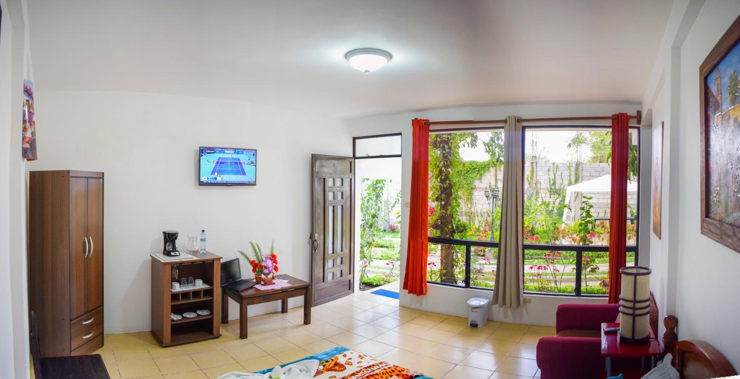 Deluxe Single Room with Balcony photo 1