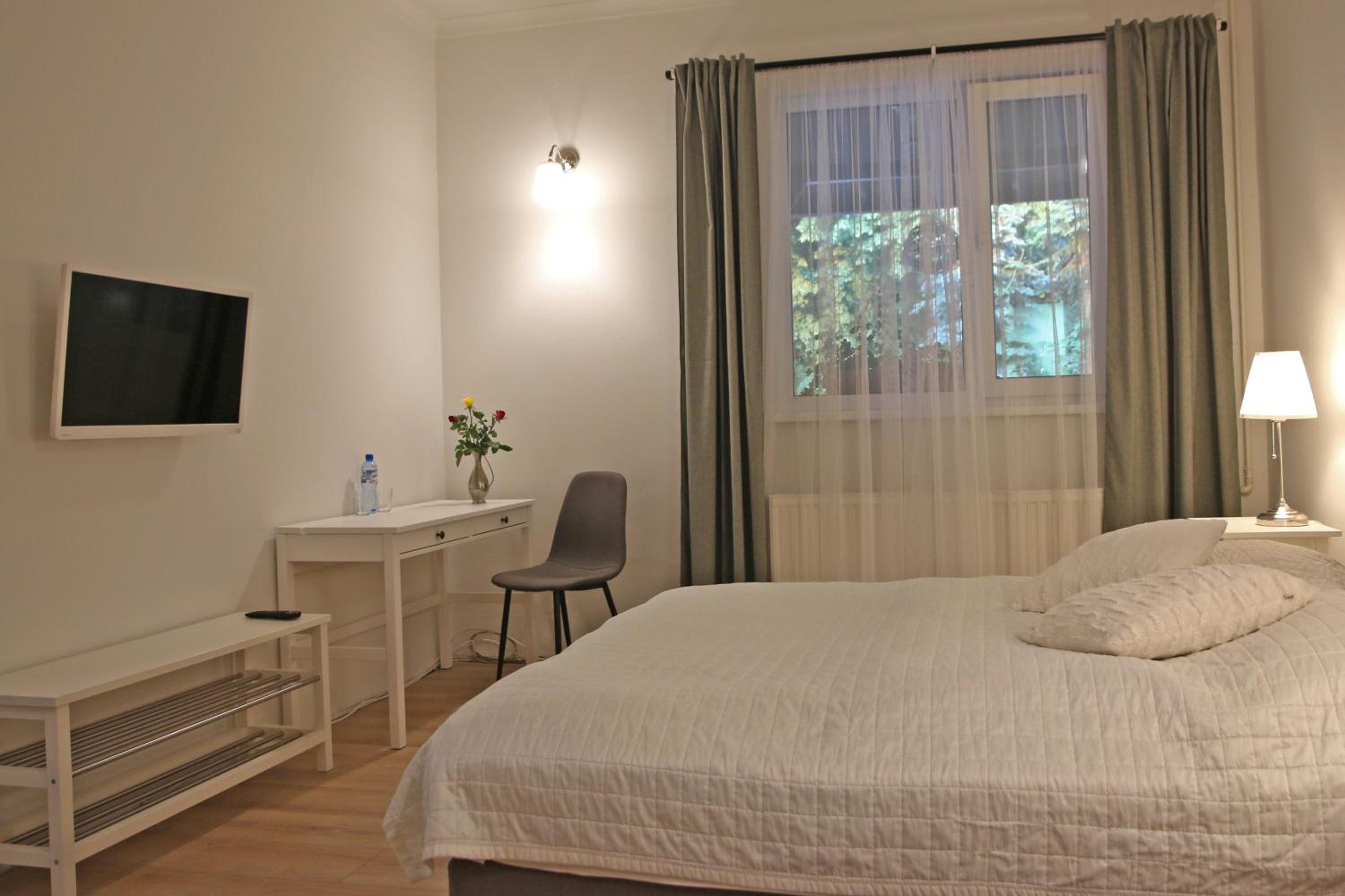 Double or Twin Room photo 2