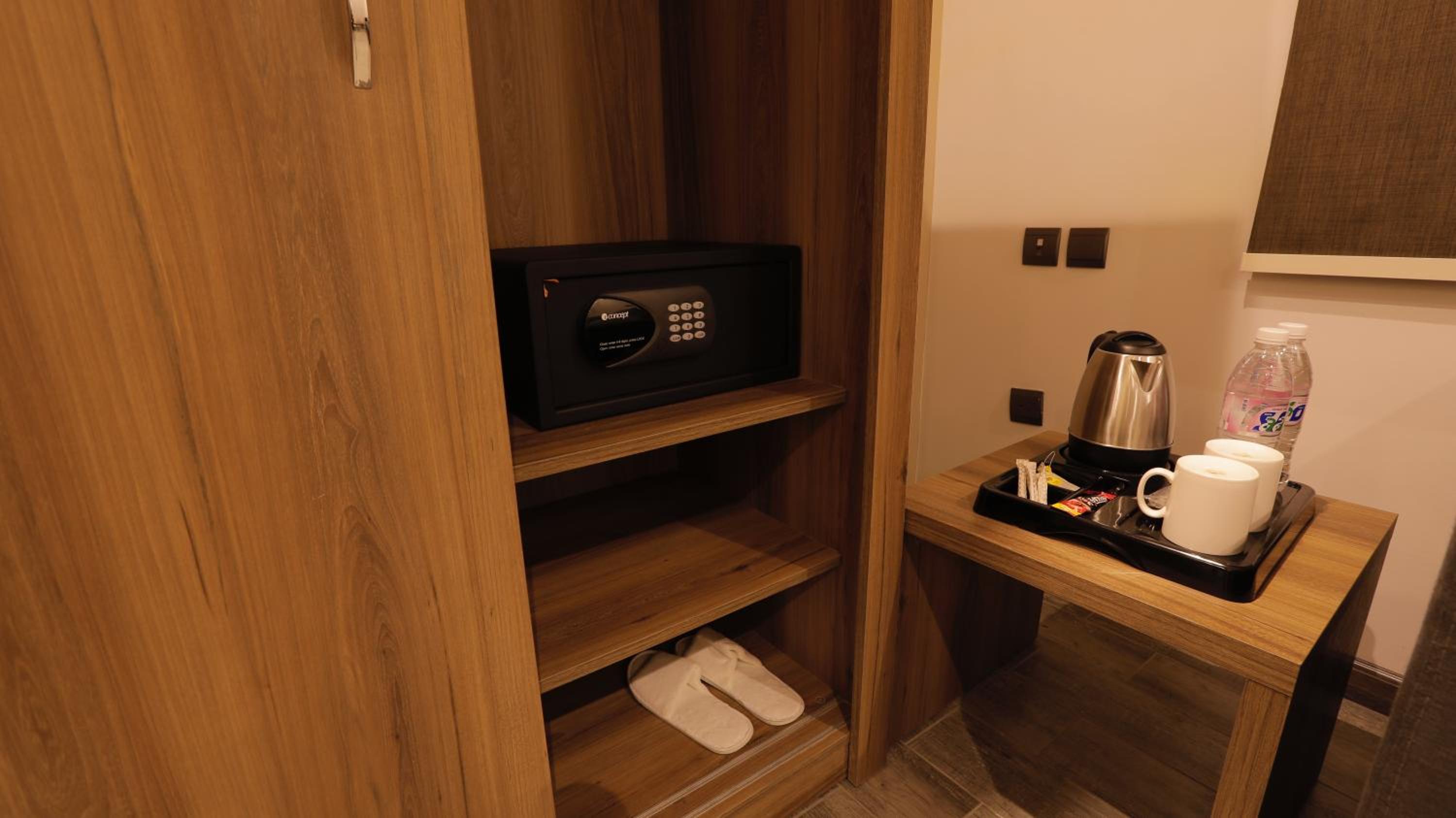 Twin Room - Photo 3