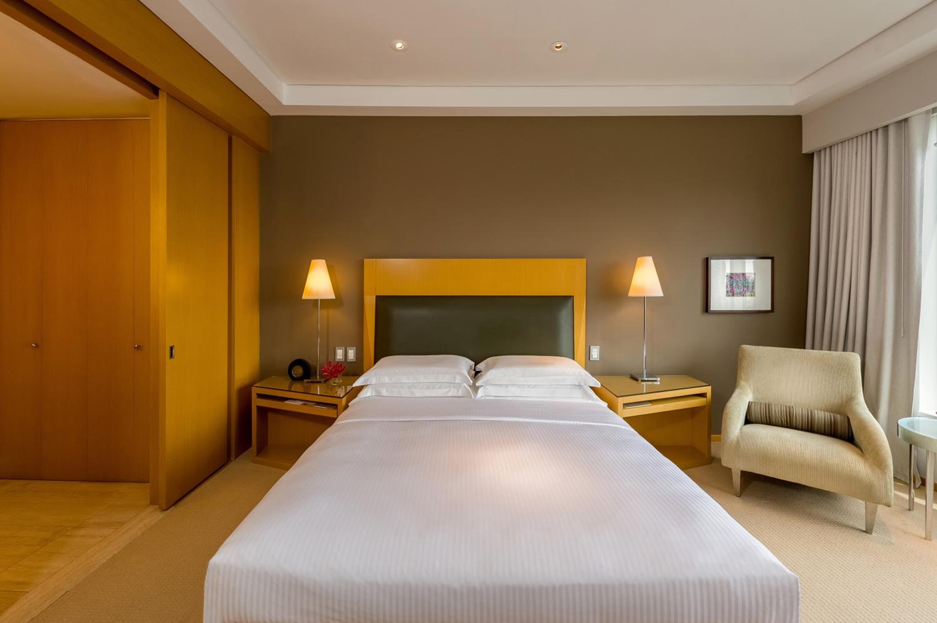King Room - Club Access - Photo 7